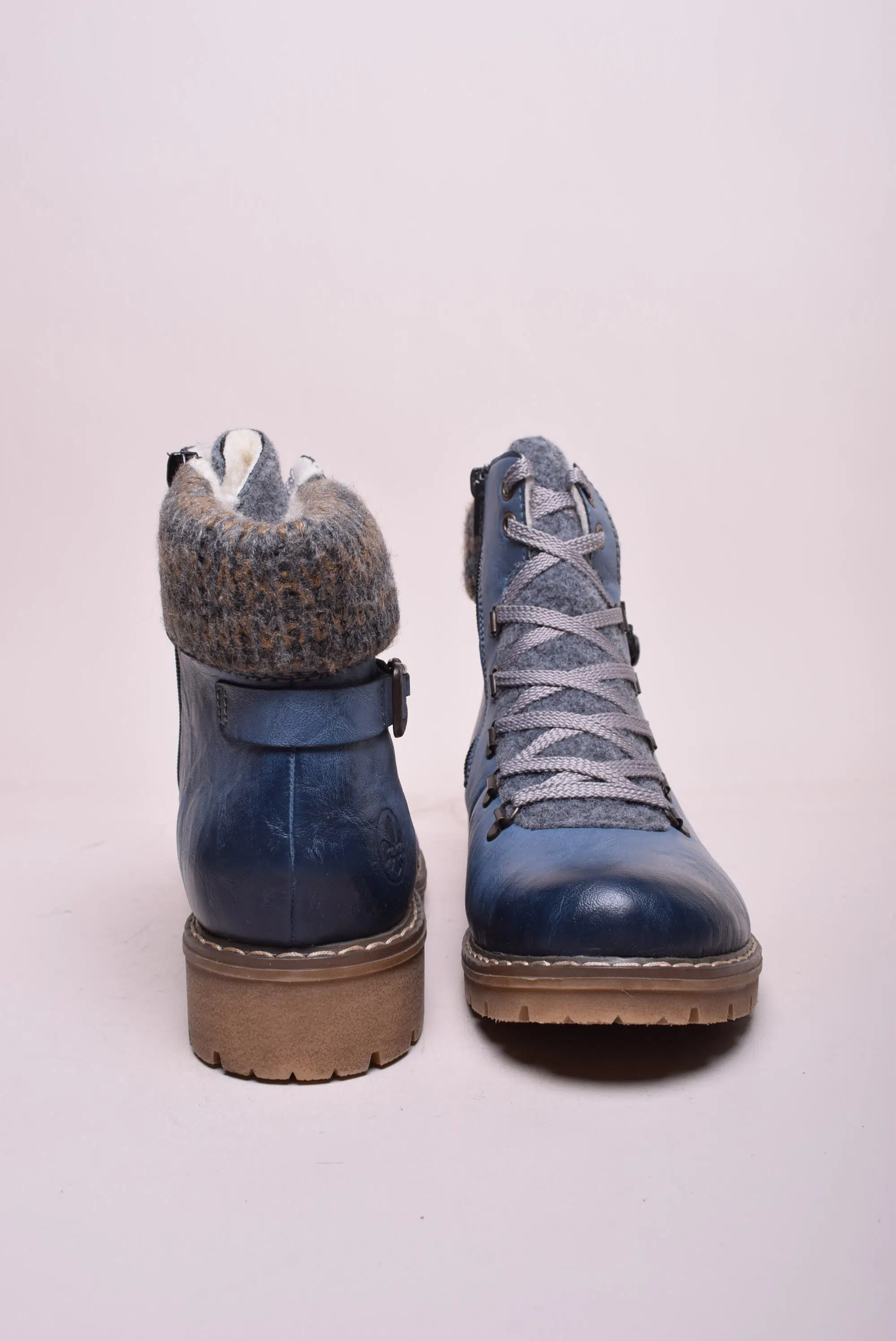 Ghete dama impermeabile, captusite [2]