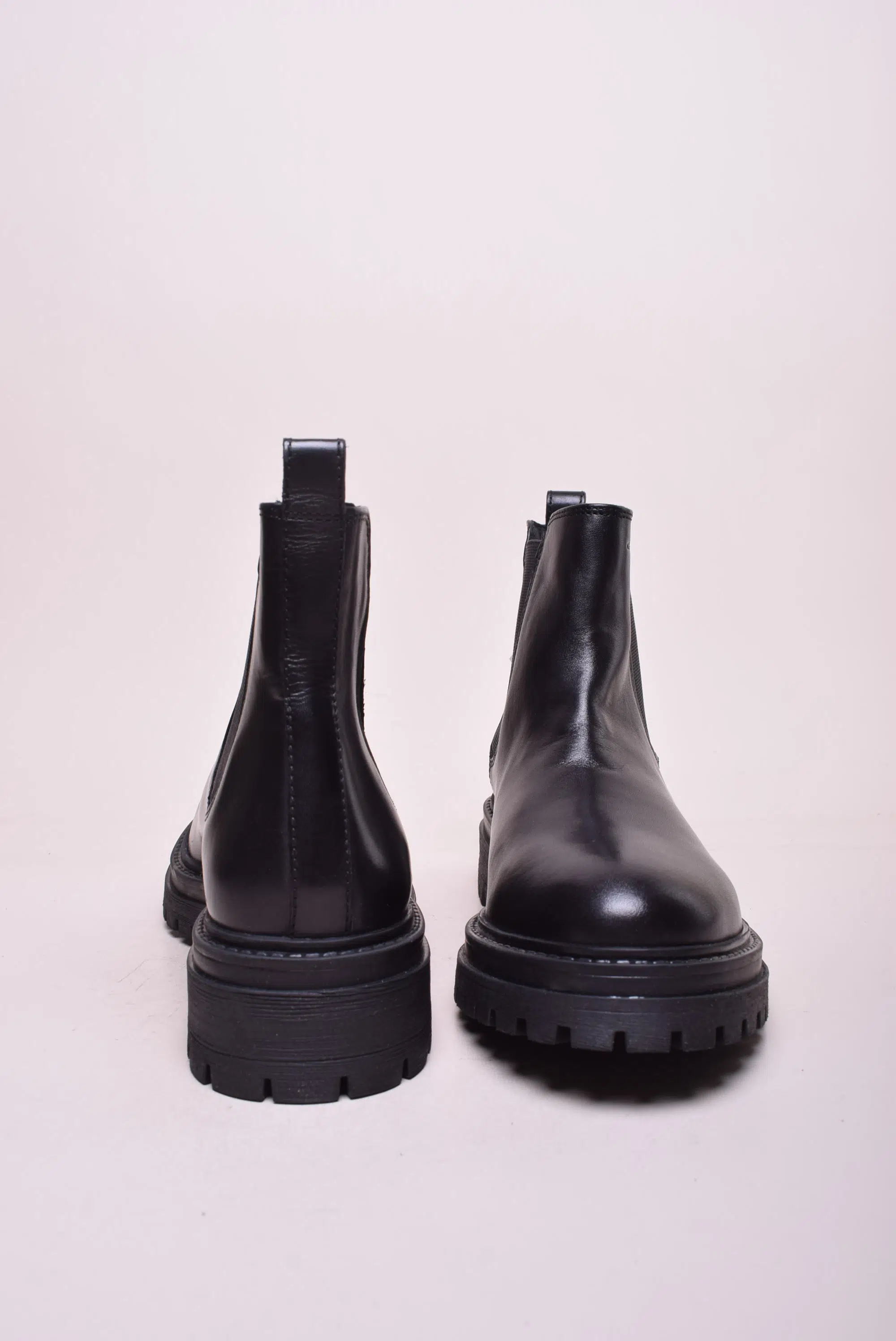 Ghete dama Iridea [2]