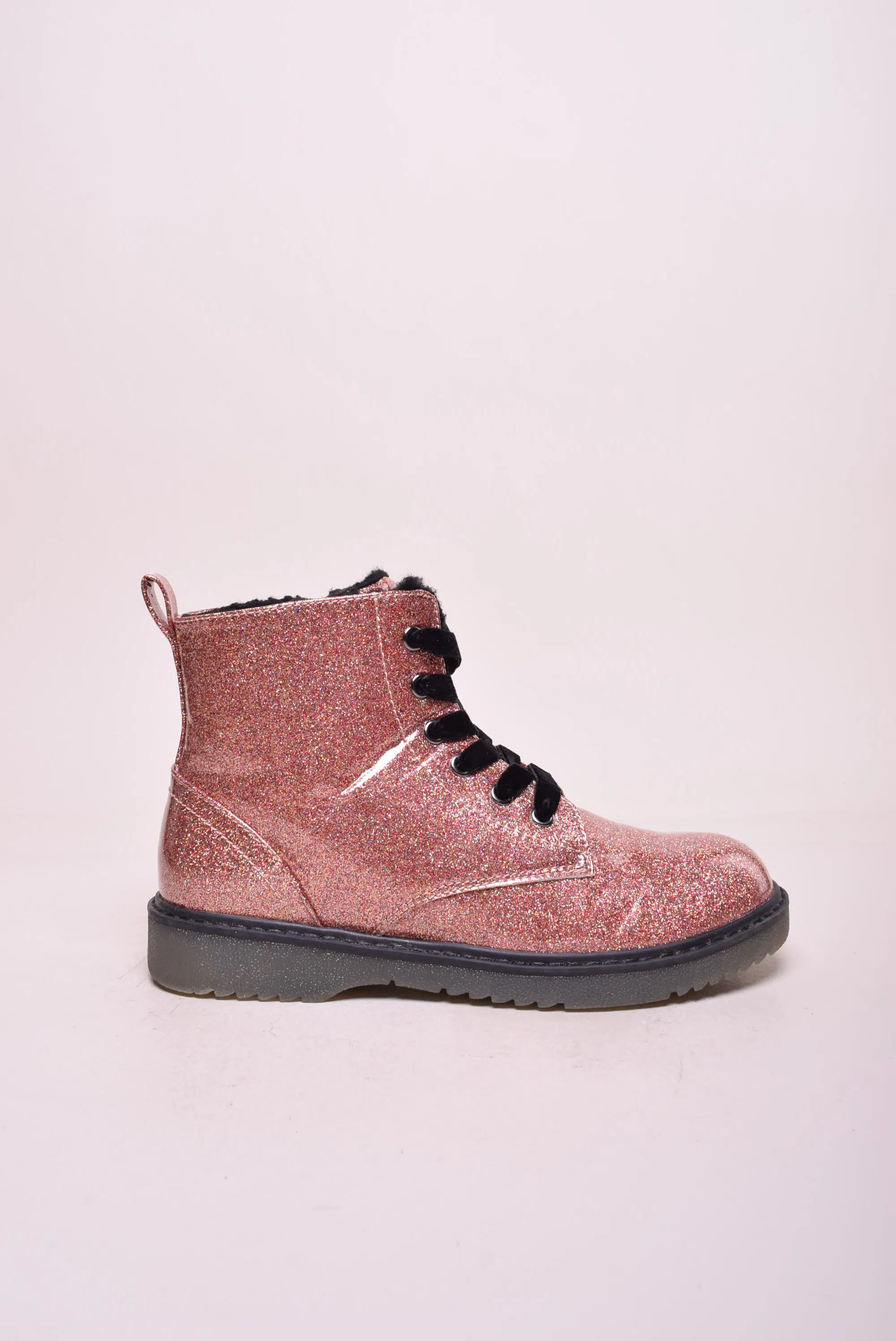 Ghete fete captusite, cu sclipici