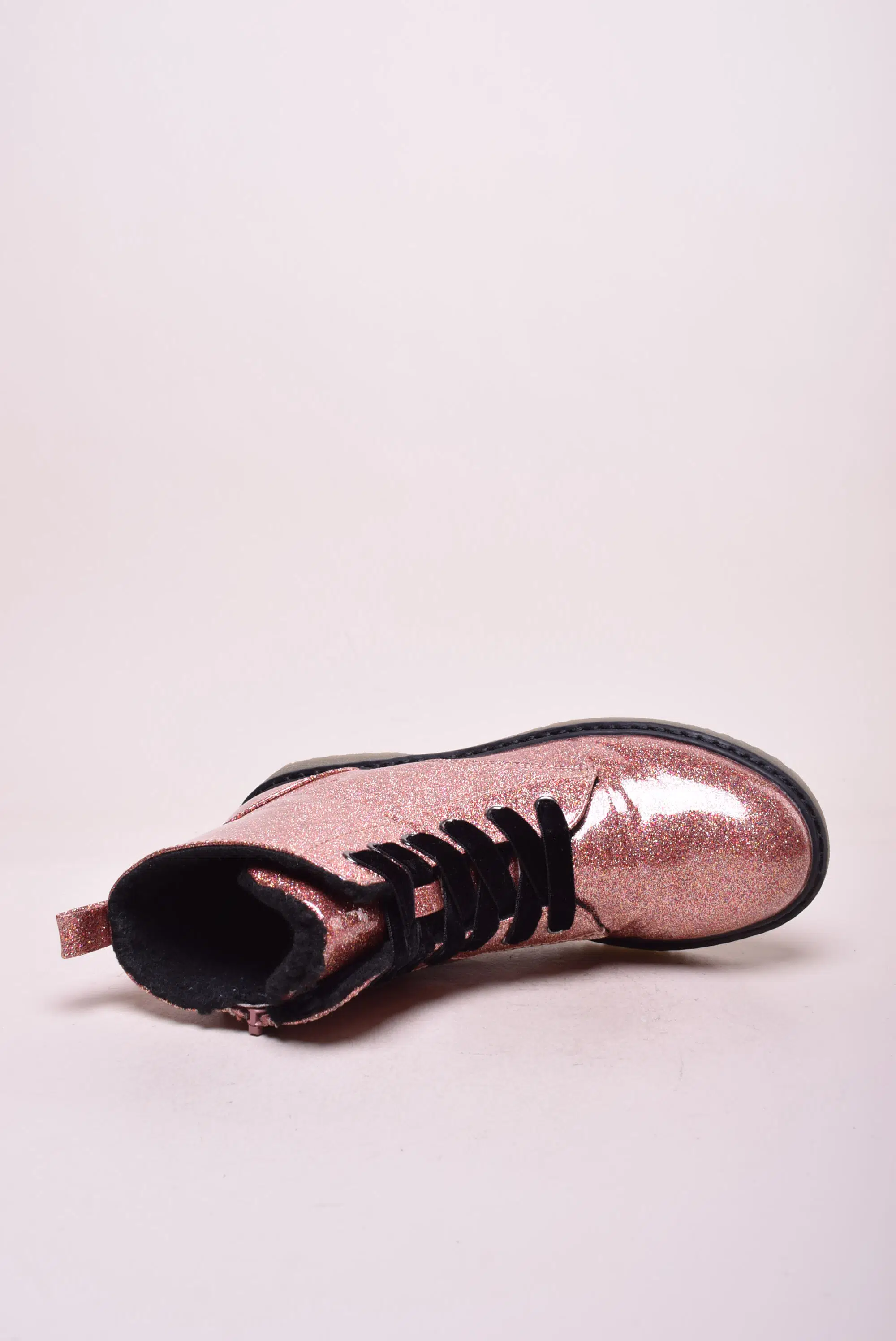 Ghete fete captusite, cu sclipici [3]