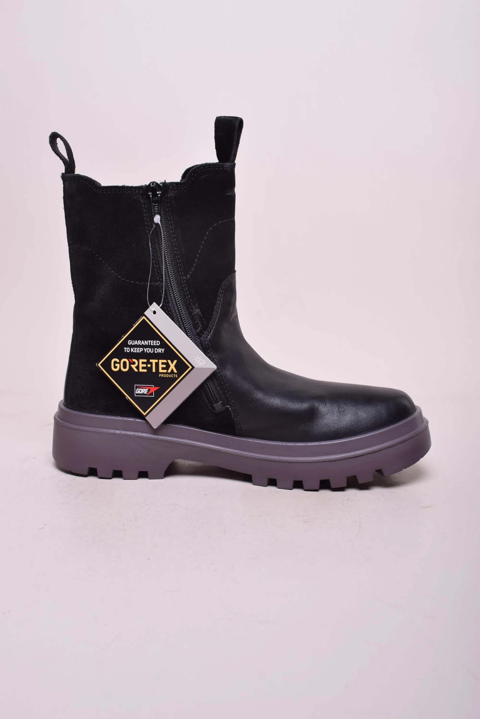 Ghete fete captusite, impermeabile, cu platforma [3]