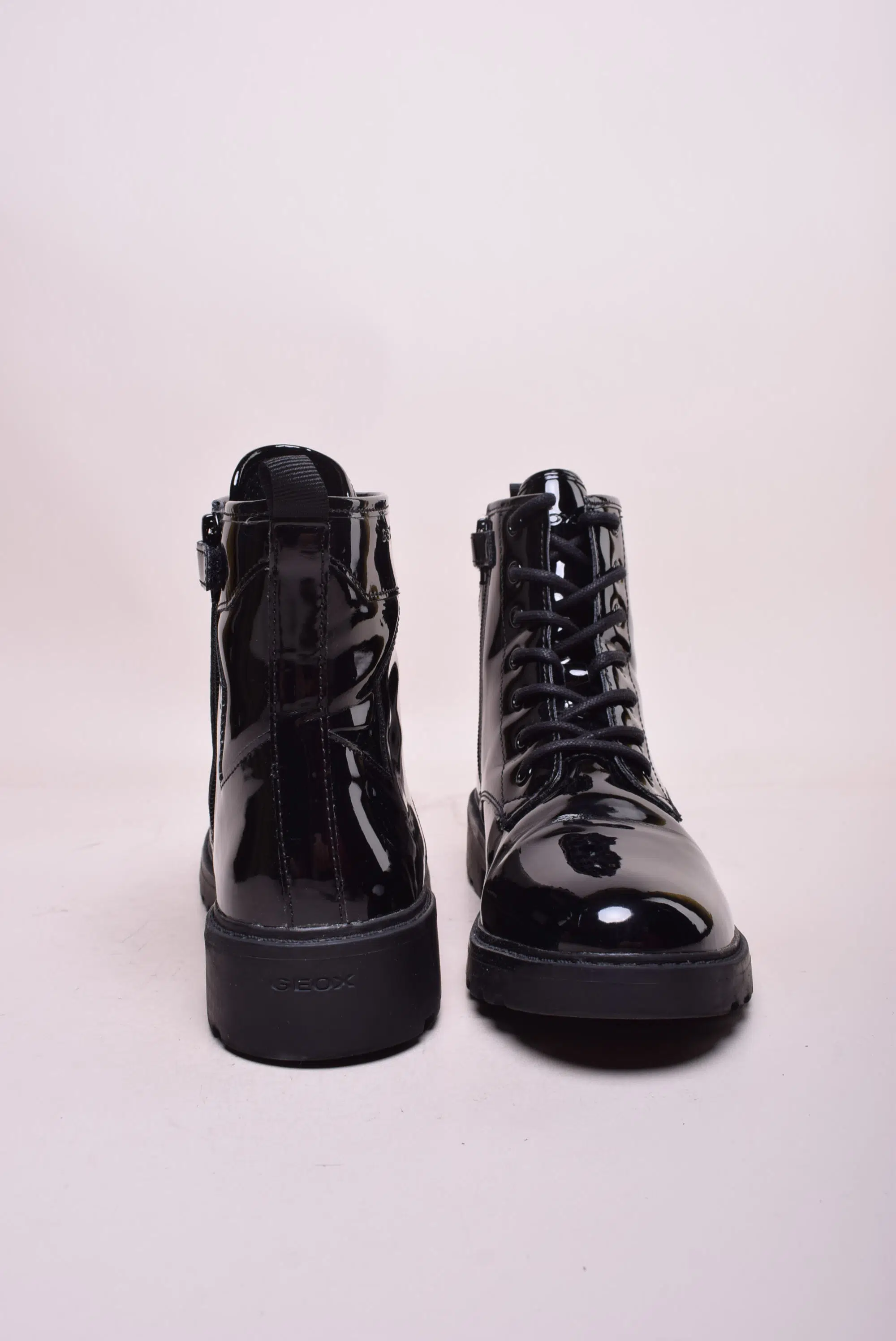 Ghete fete lacuite [2]