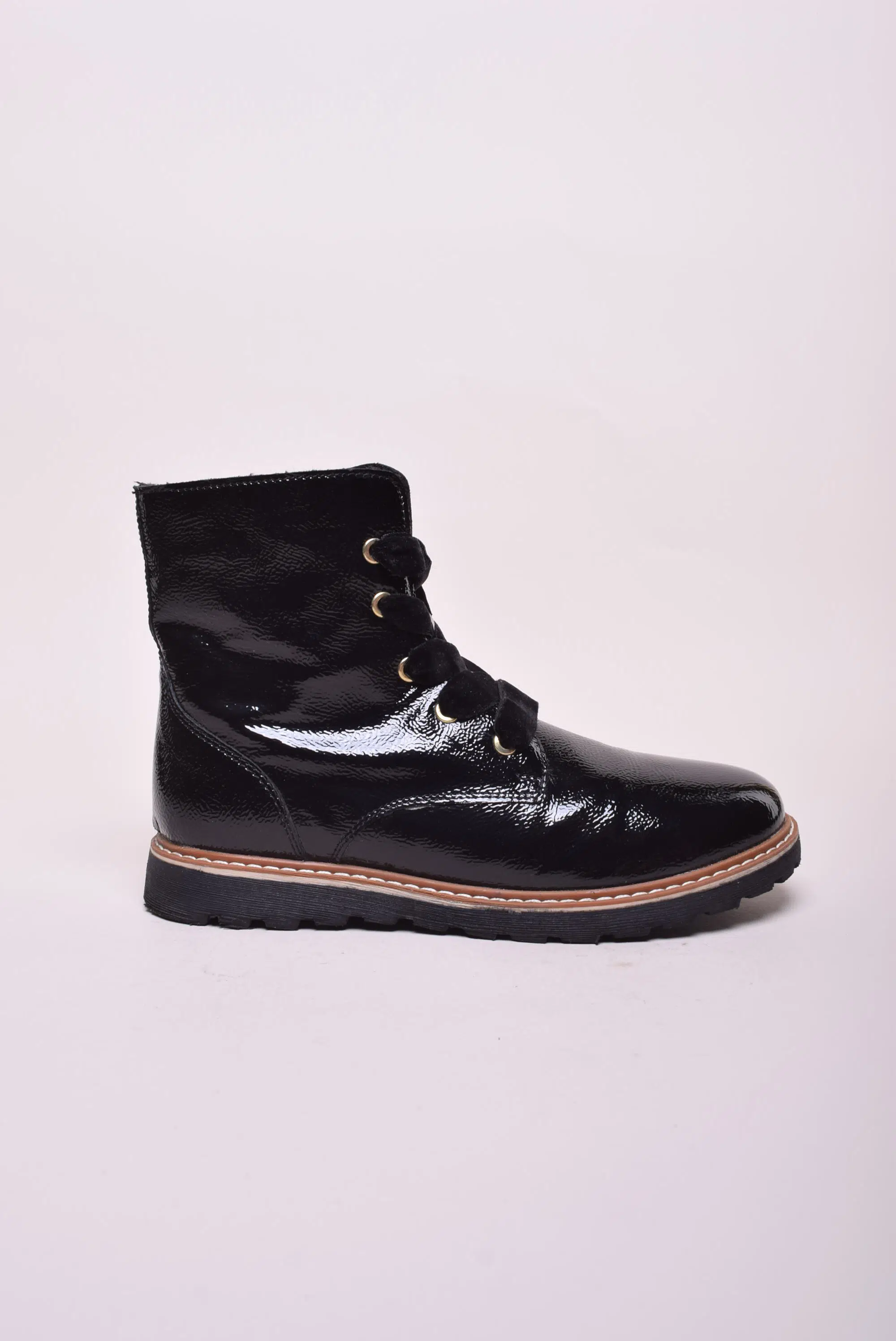 Ghete fete lacuite, captusite [0]