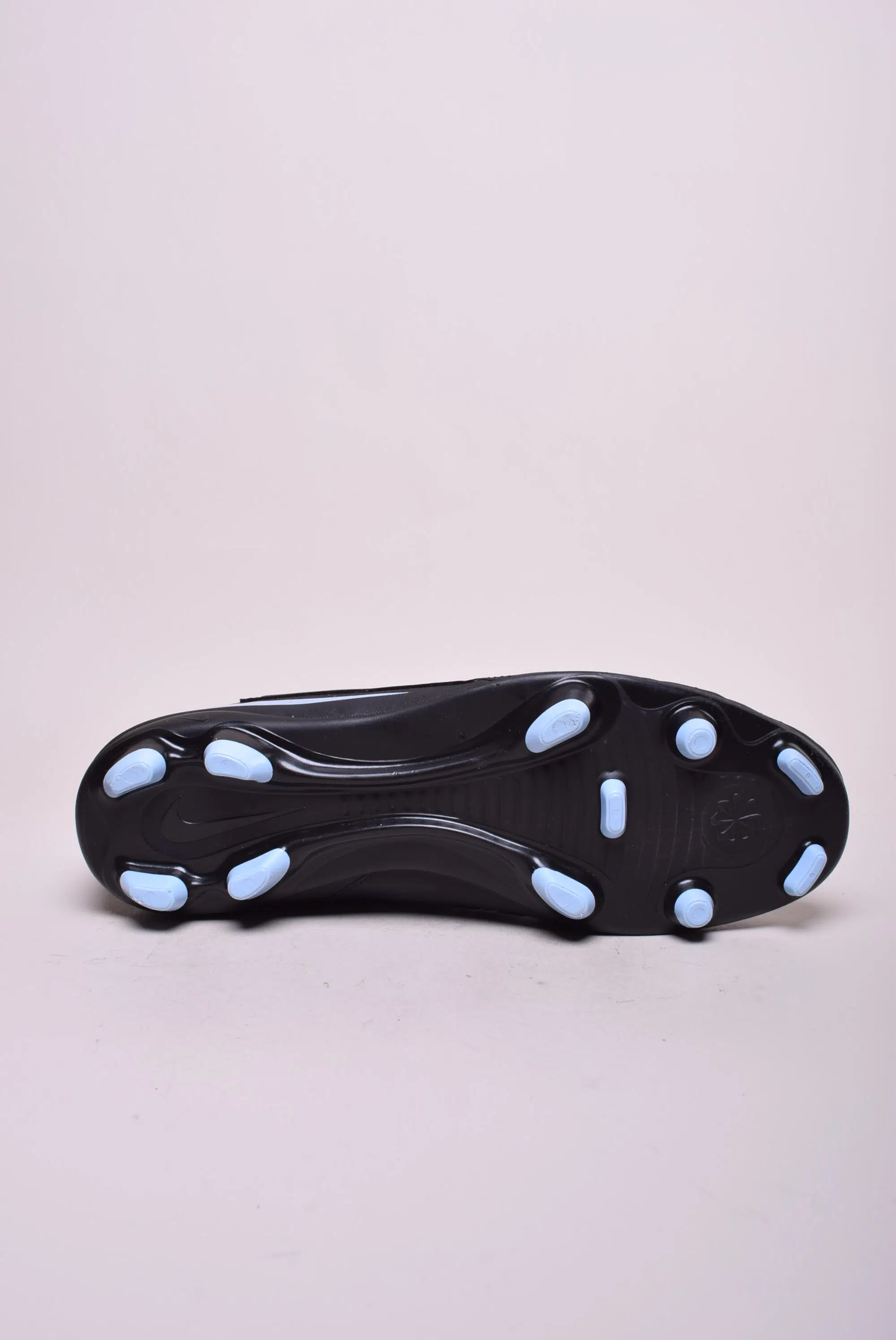 Ghete fotbal barbati PHANTOM 6 LOW ACAD FG/MG [1]