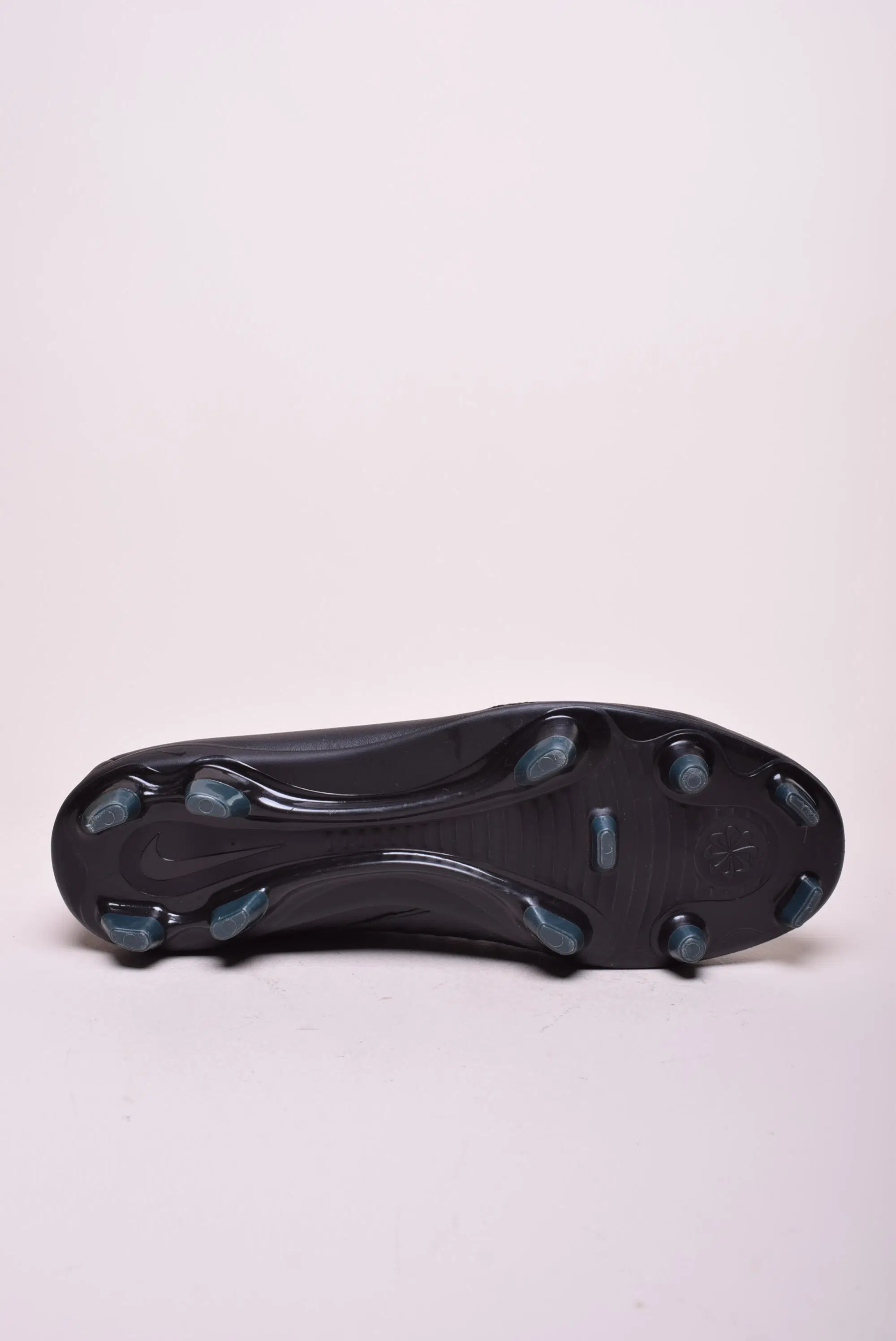 Ghete fotbal barbati Phantom GX II Club FG/MG [1]