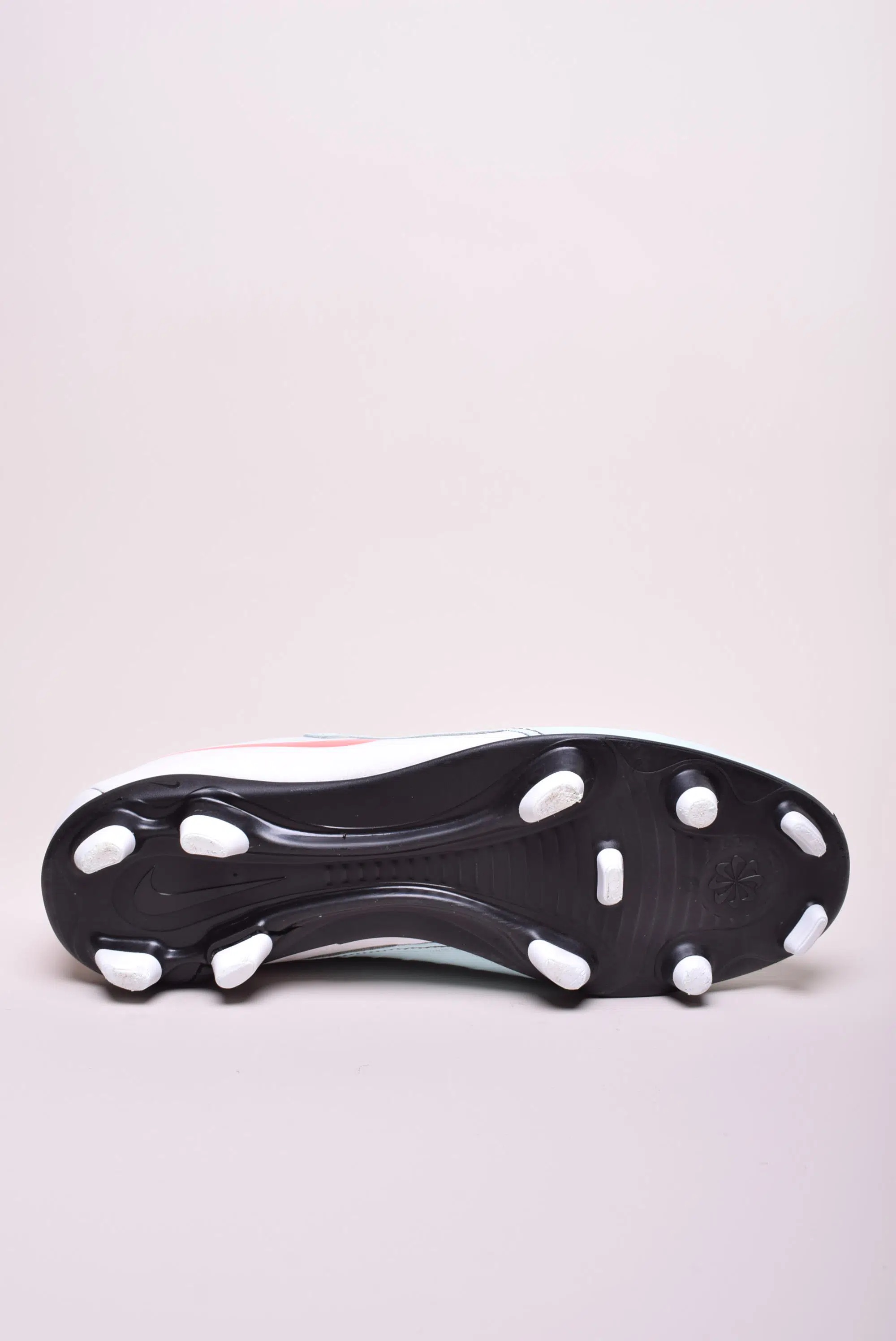 Ghete fotbal barbati Phantom GX II Club MG Mad Energy [1]