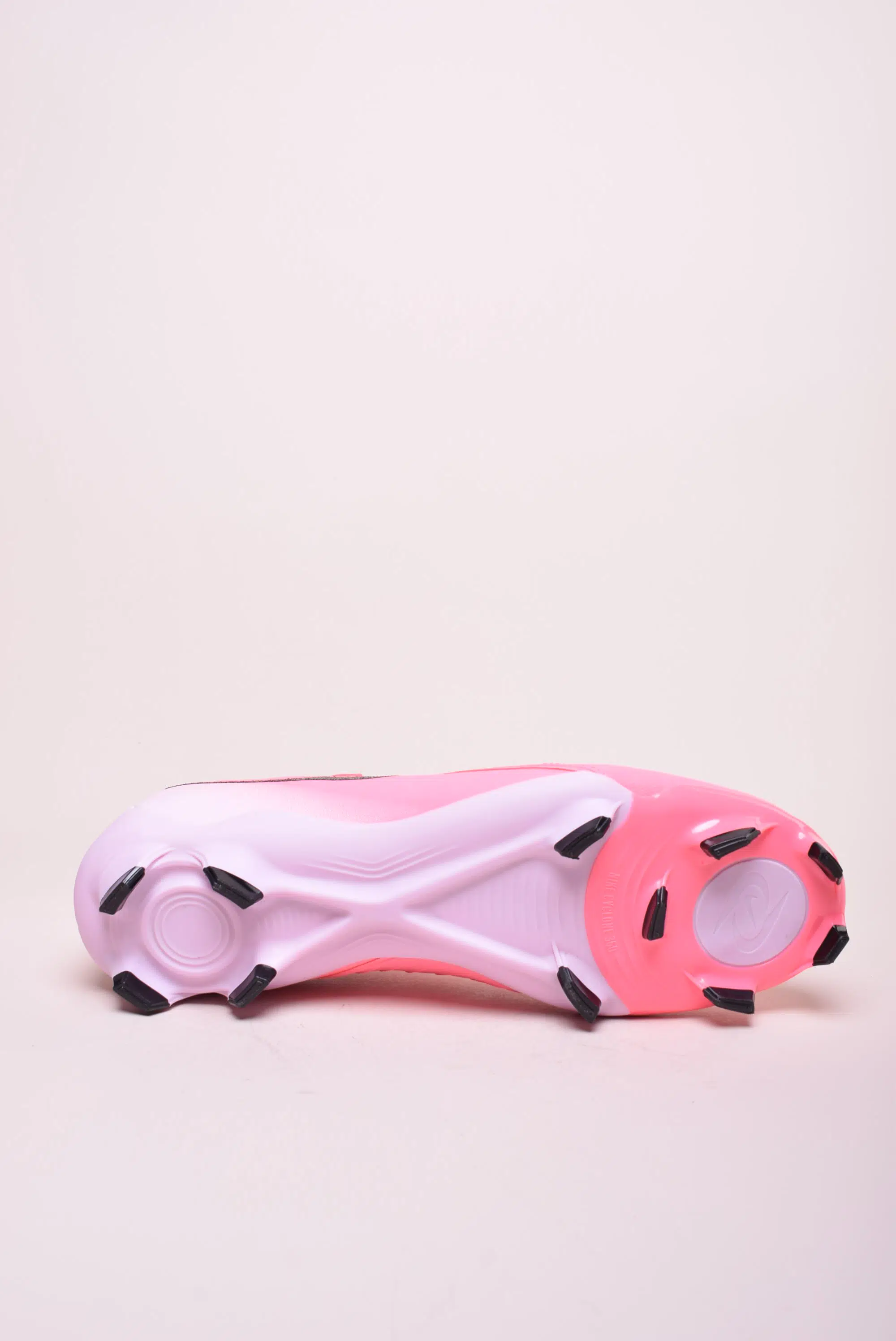 Ghete fotbal barbati Phantom GX II Pro [1]