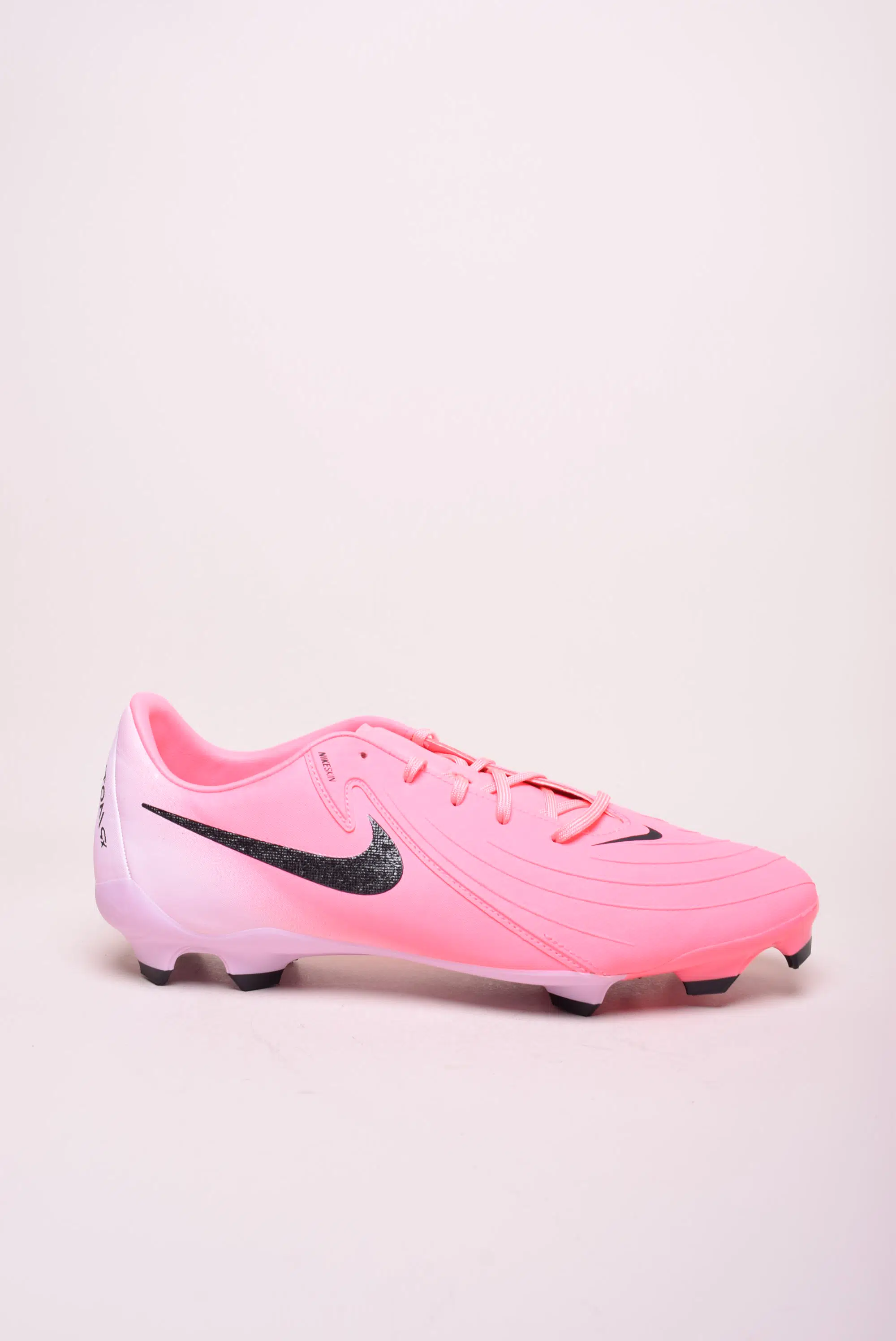 Ghete fotbal barbati Phantom GX II Pro