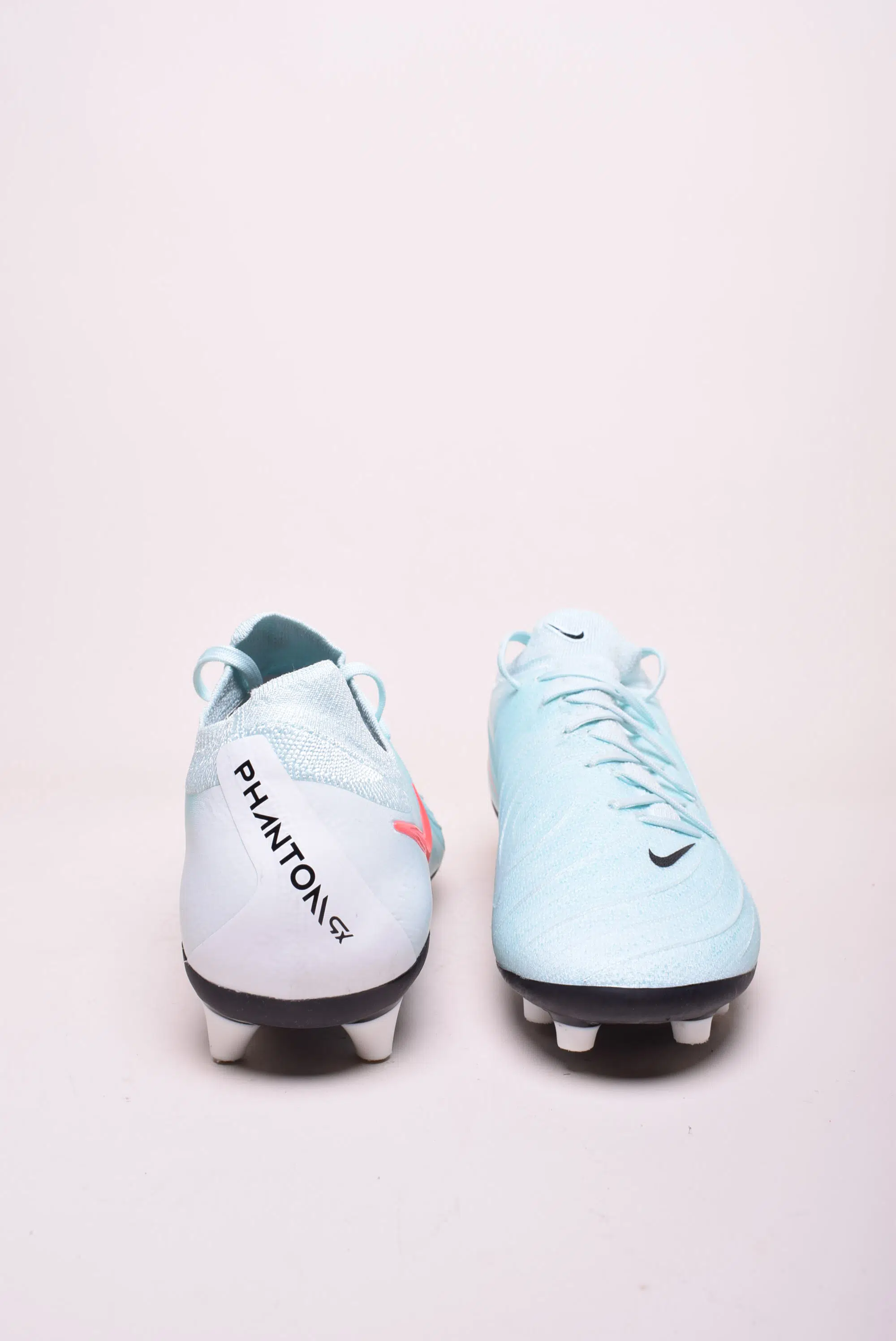 Ghete fotbal barbati Phantom GX II Pro [2]