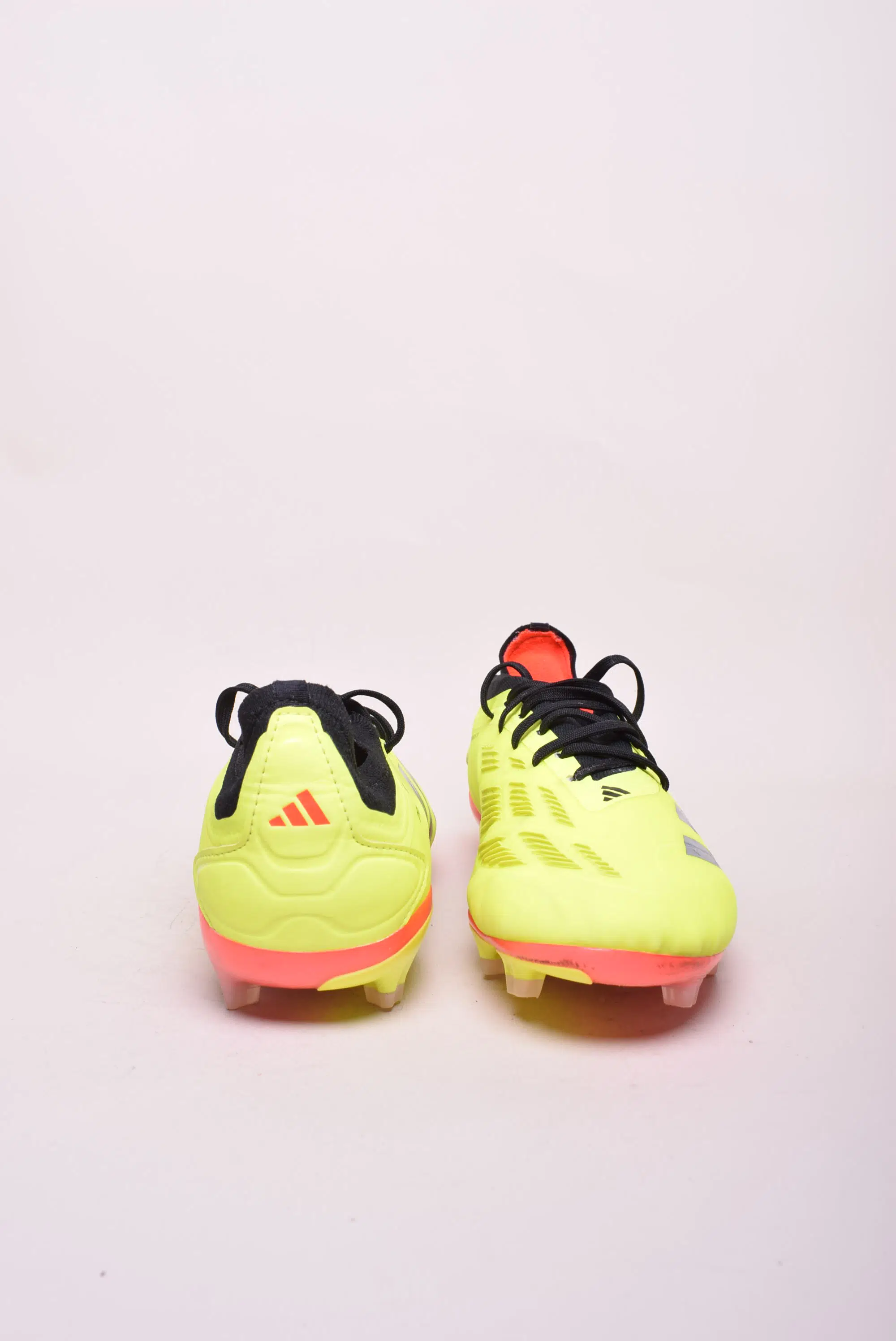 Ghete fotbal barbati Predator [2]