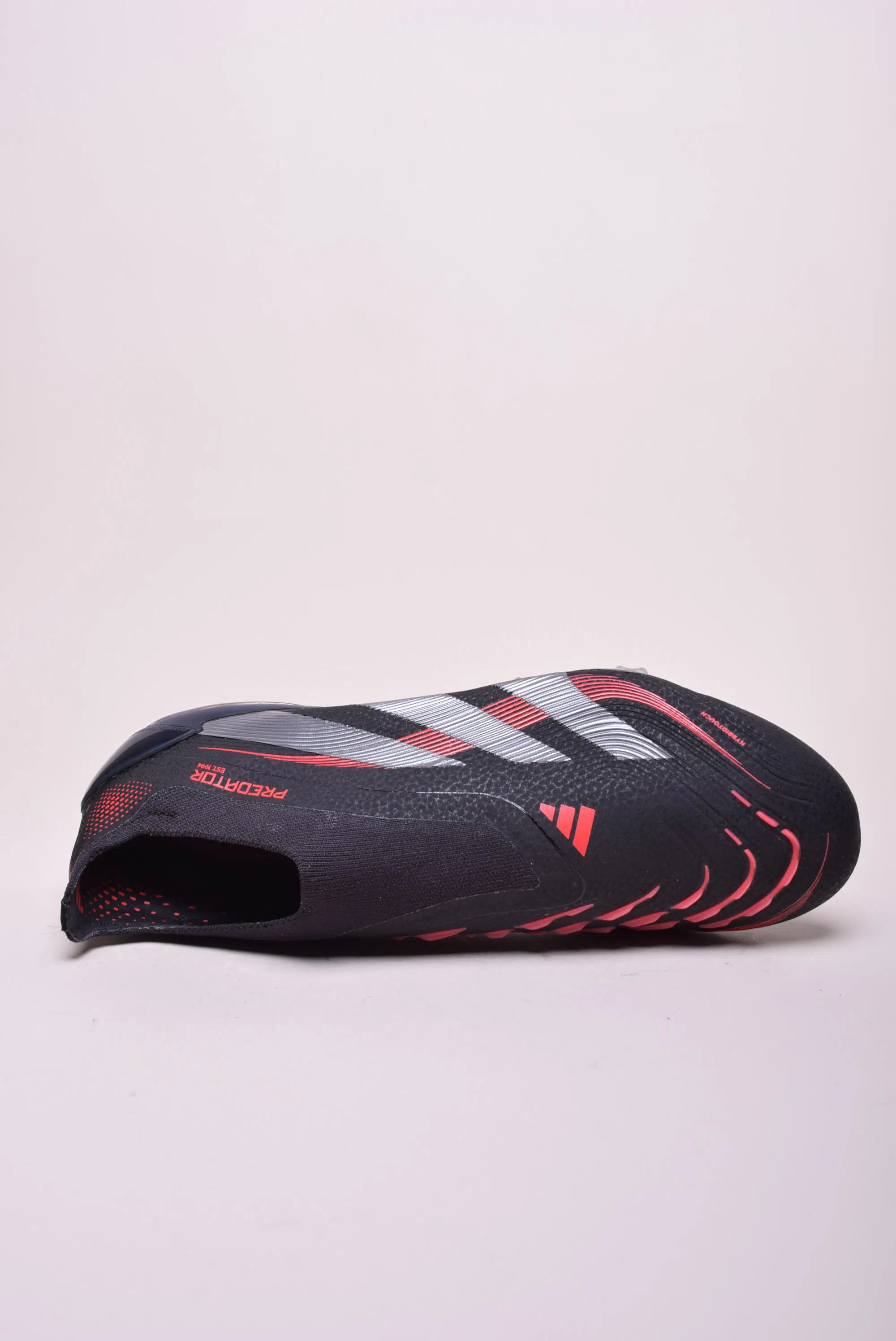 Ghete fotbal barbati Predator Elite LL FG [3]