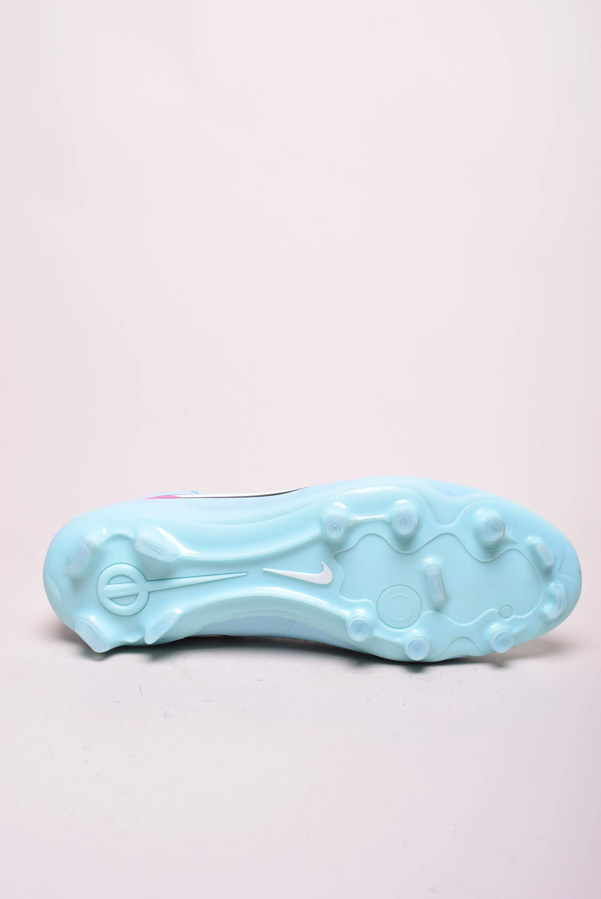 Ghete fotbal barbati Tiempo Legend 10 Pro [1]