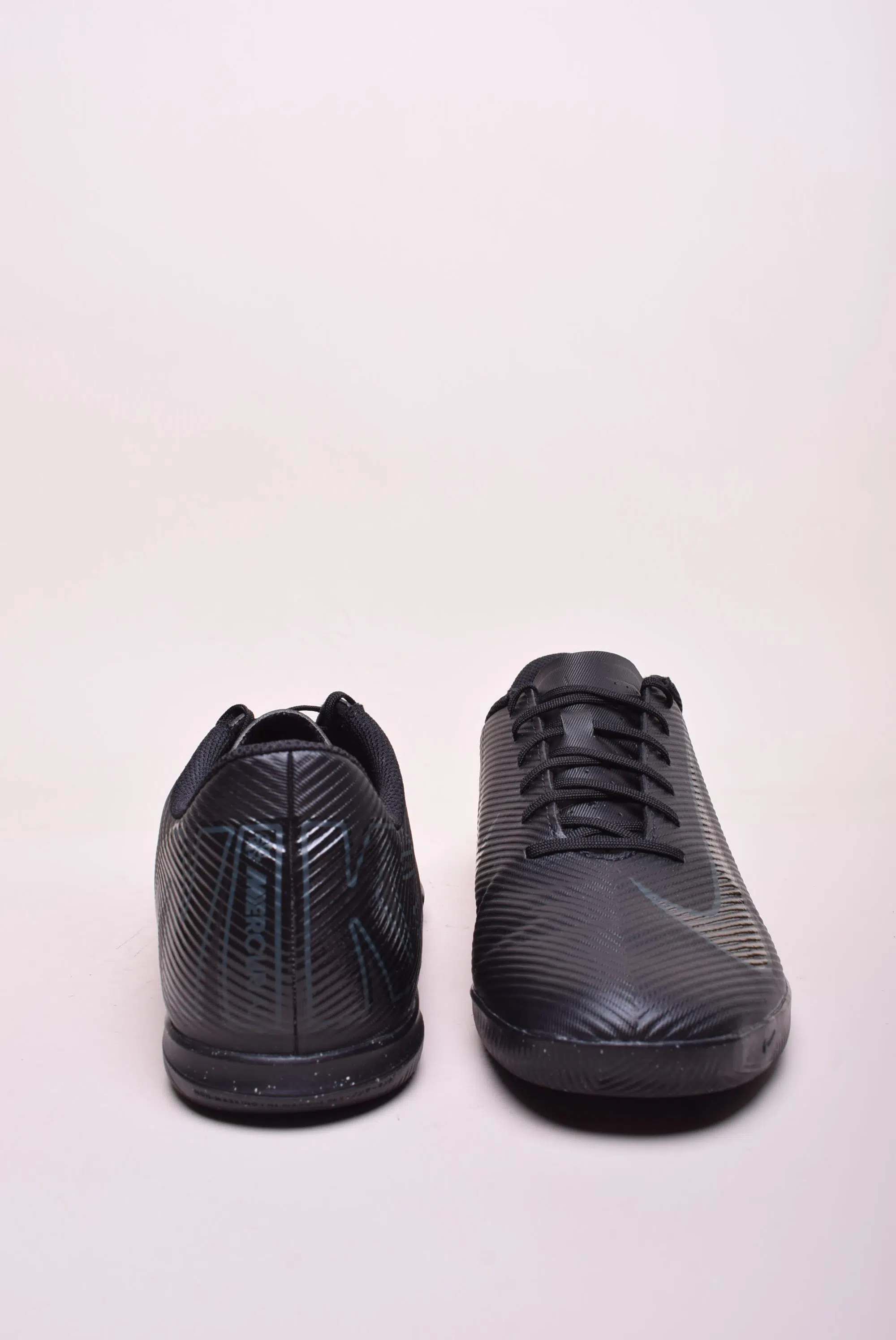 Ghete fotbal barbati Vapor 16 Club IC [2]