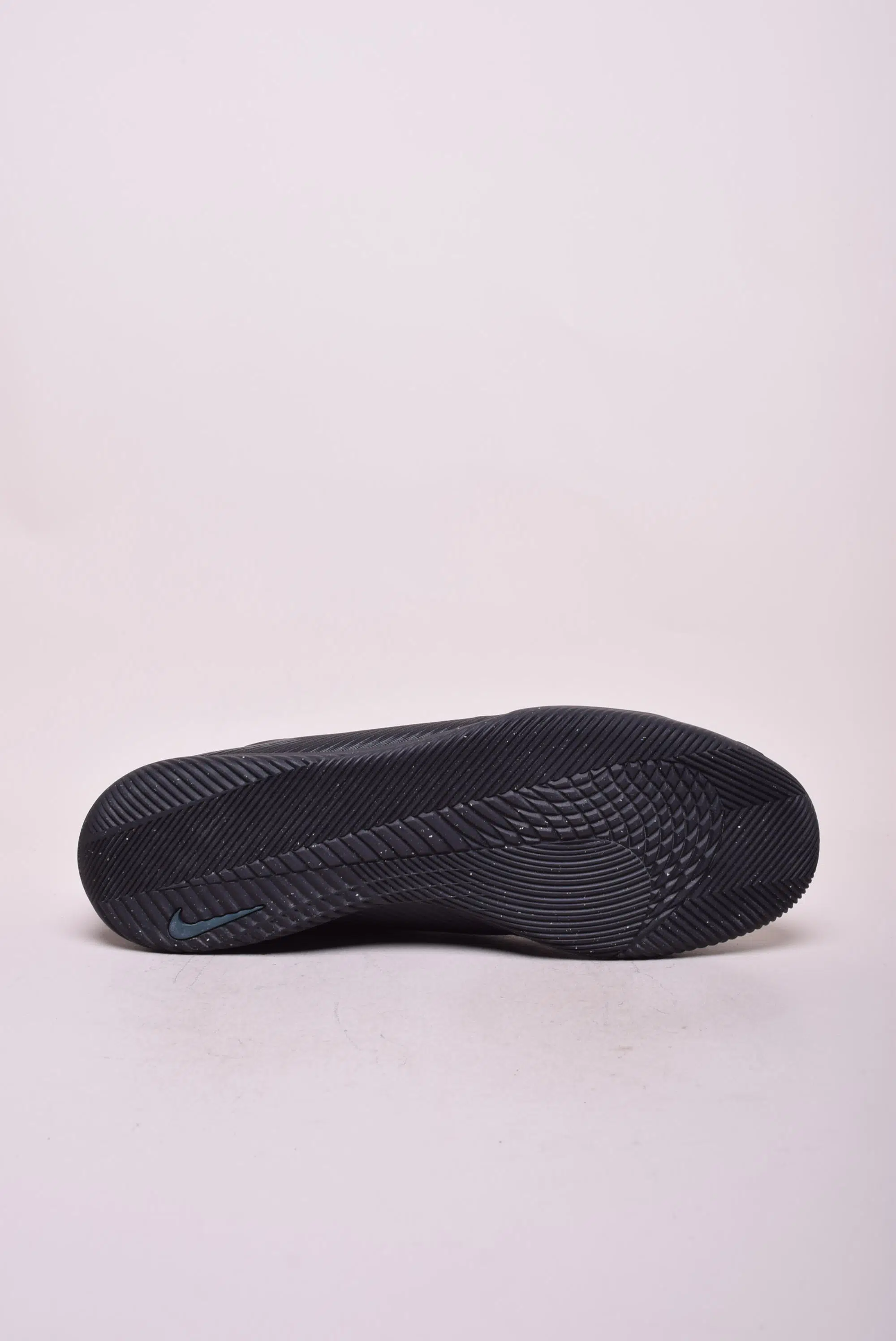 Ghete fotbal barbati Vapor 16 Club IC [1]