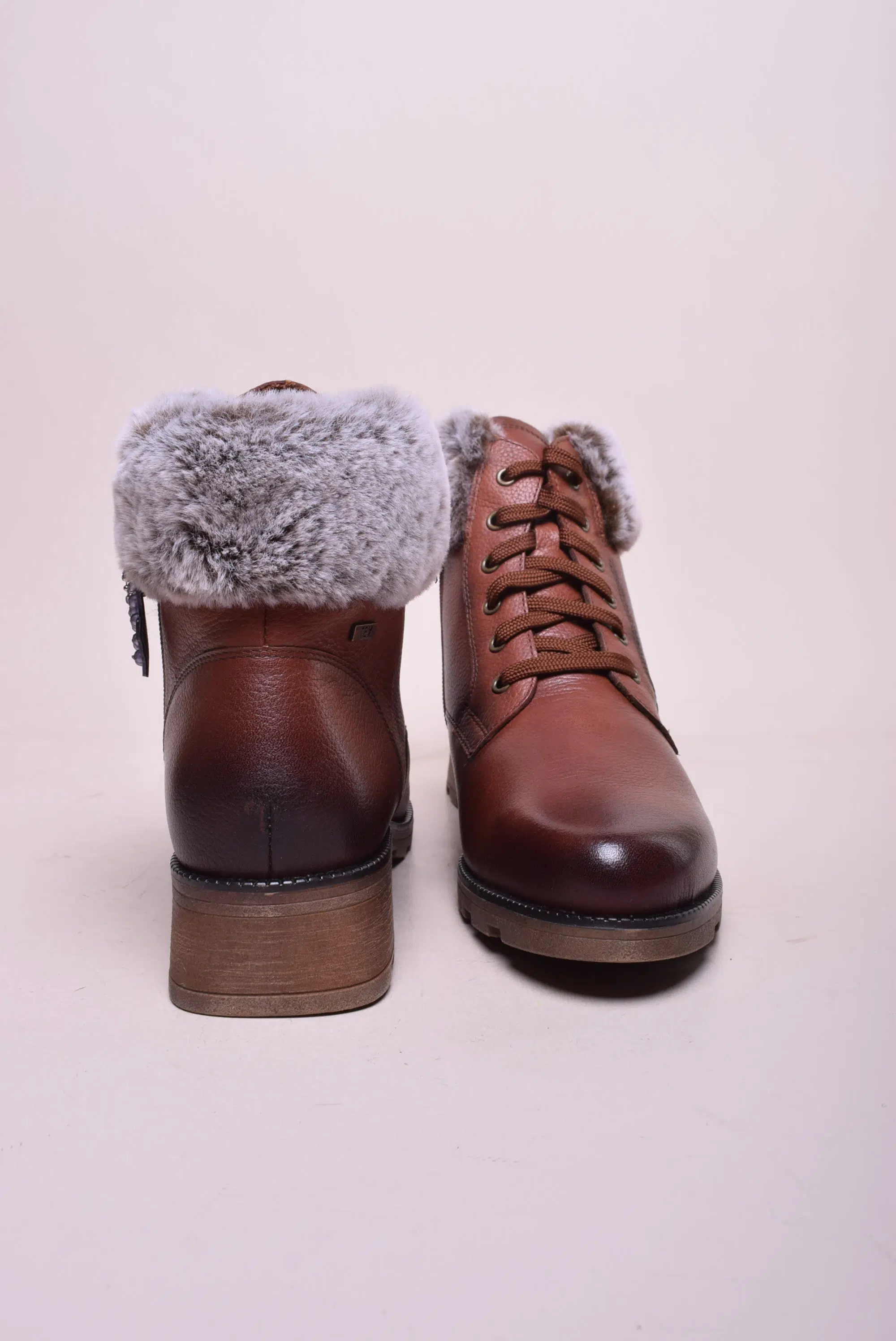 Ghete imblanite dama impermeabile, cu varf ascutit [2]