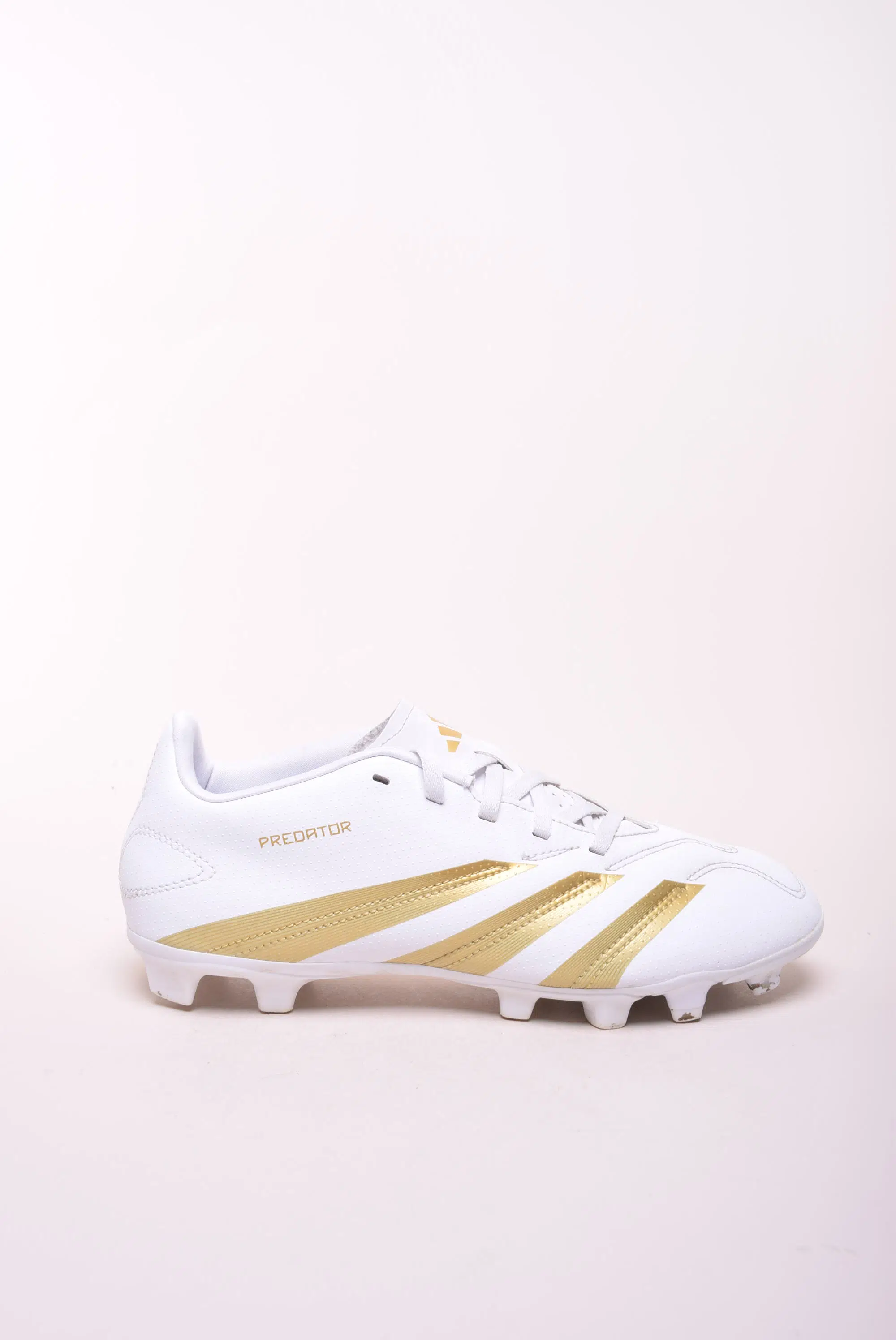 Ghete fotbal barbati Predator Pro Mg [0]