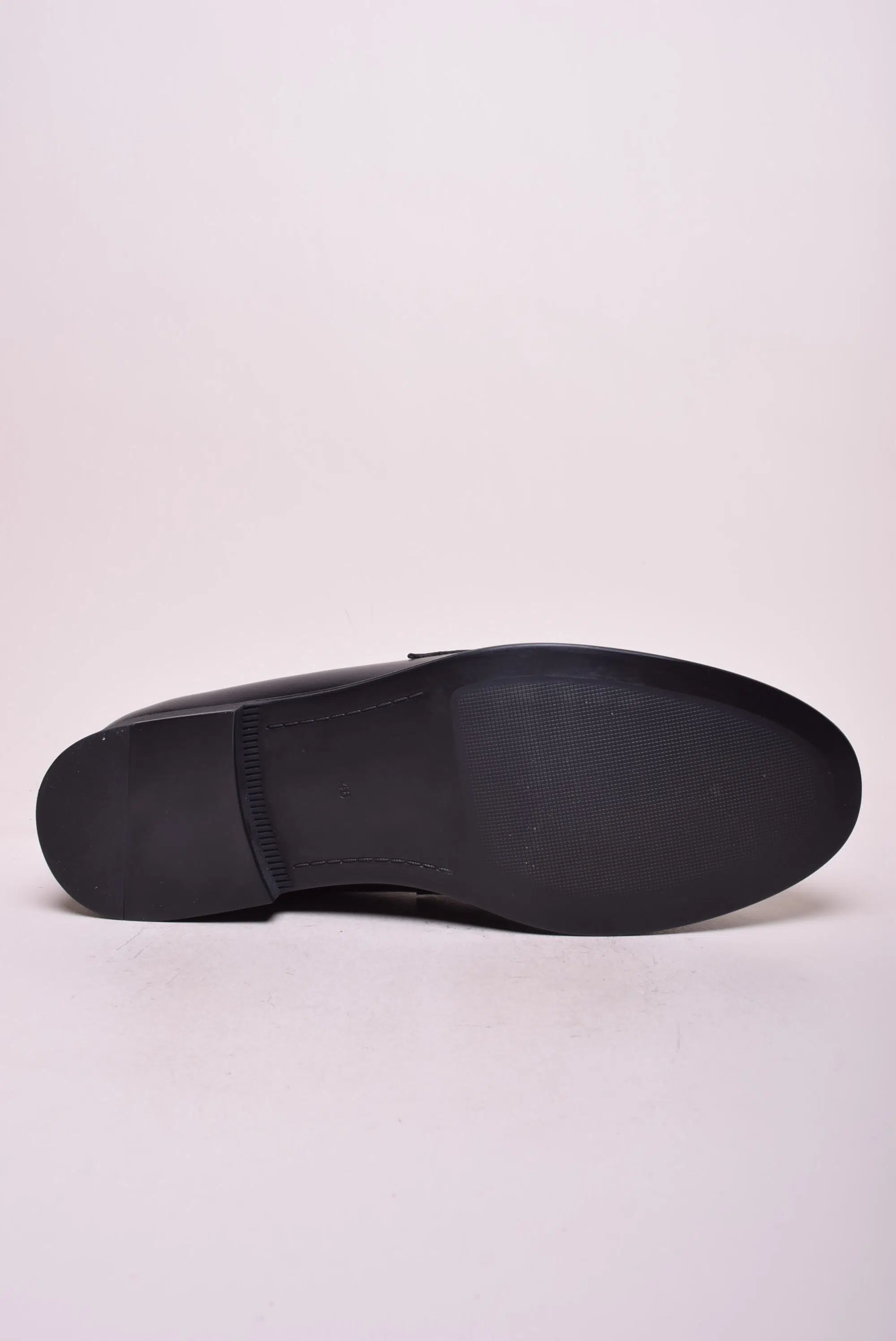 Mocasini barbati  [1]