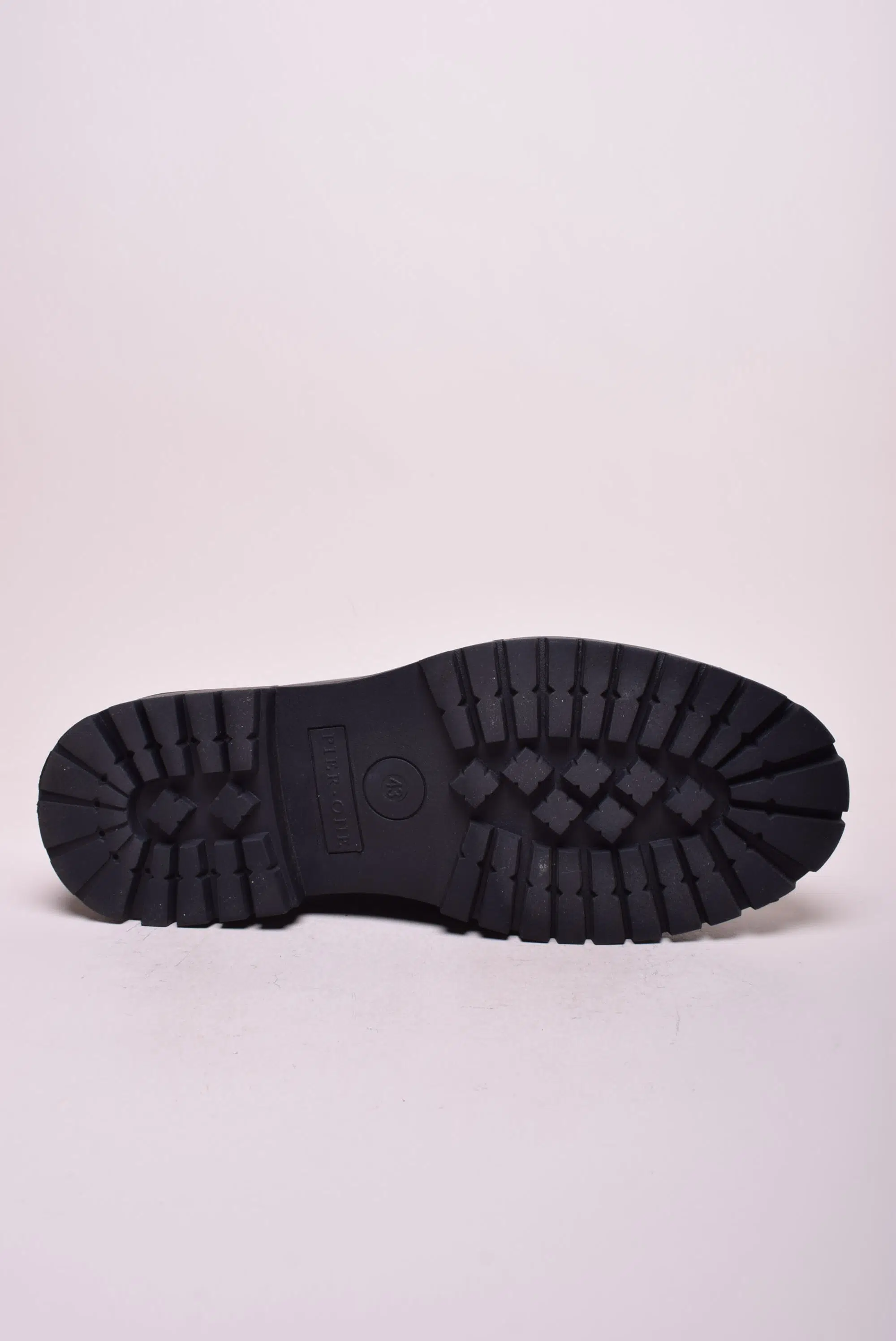 Mocasini barbati  [1]