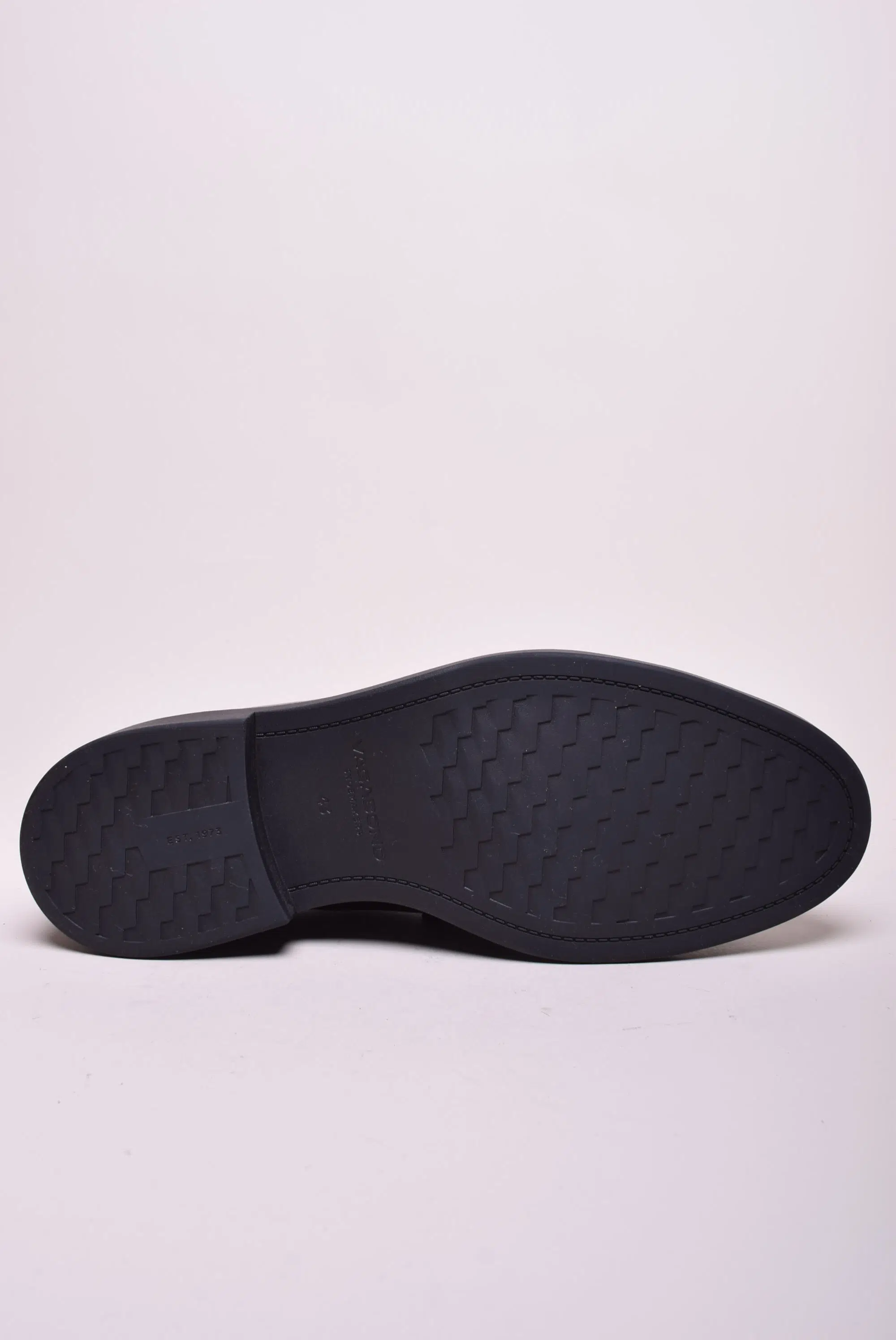 Mocasini barbati  [1]