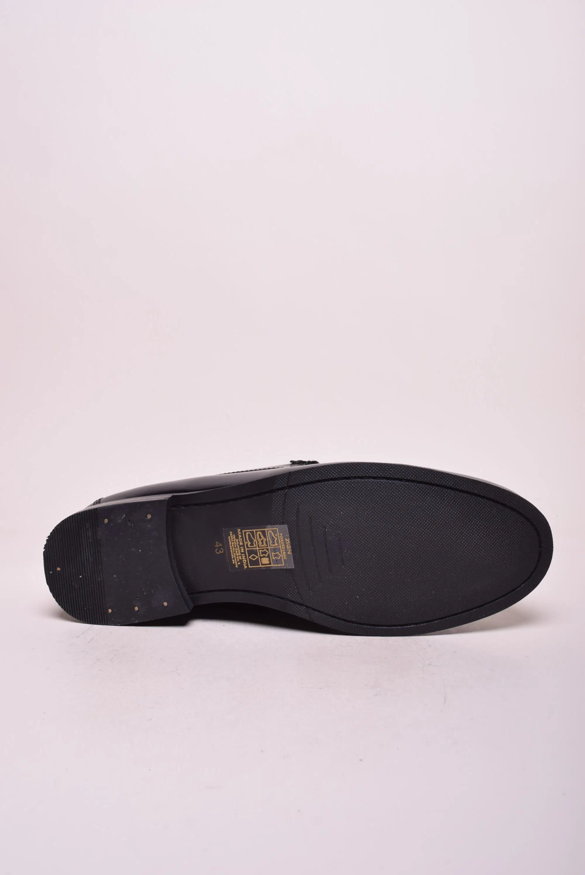 Mocasini barbati  [1]