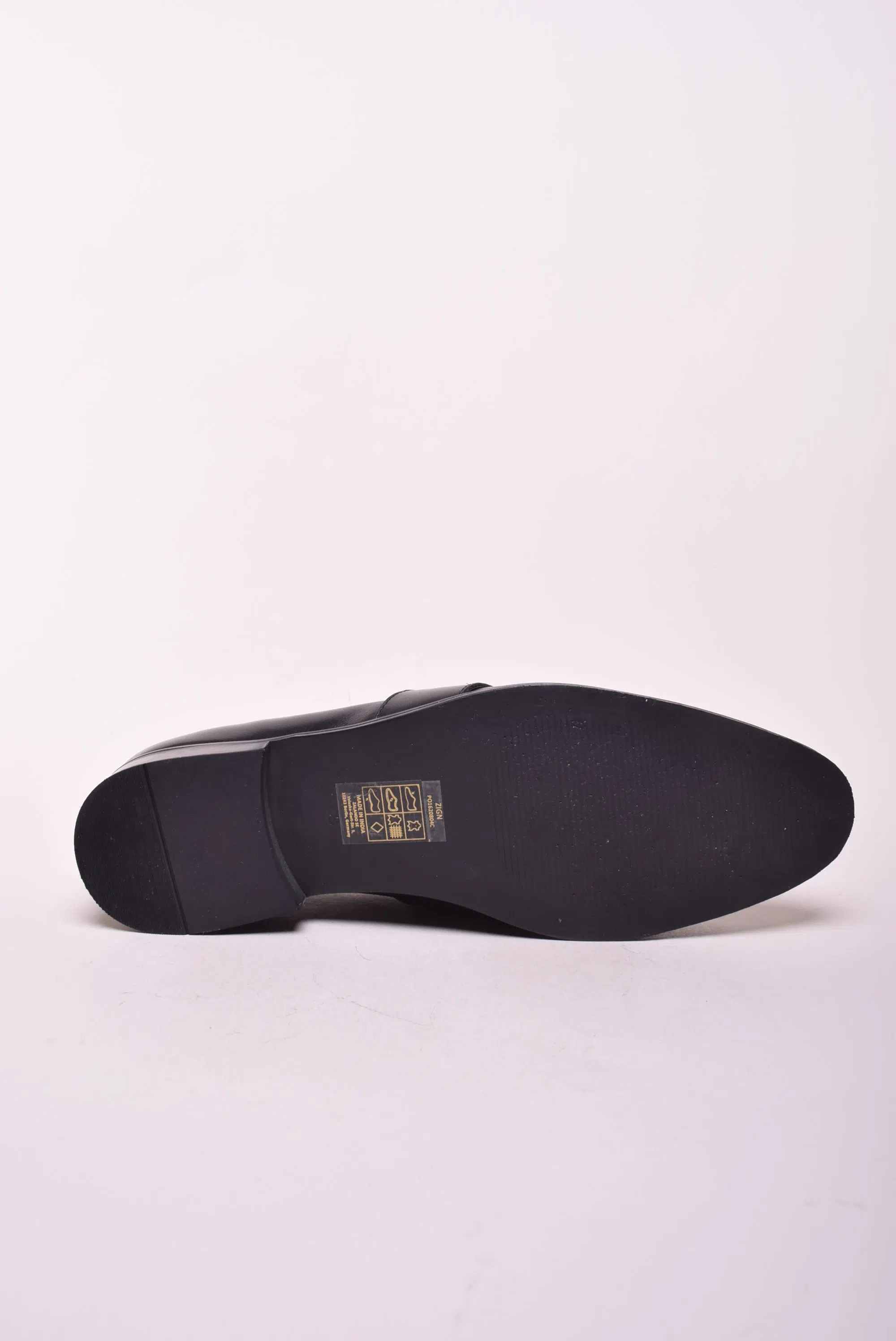 Mocasini barbati  [1]