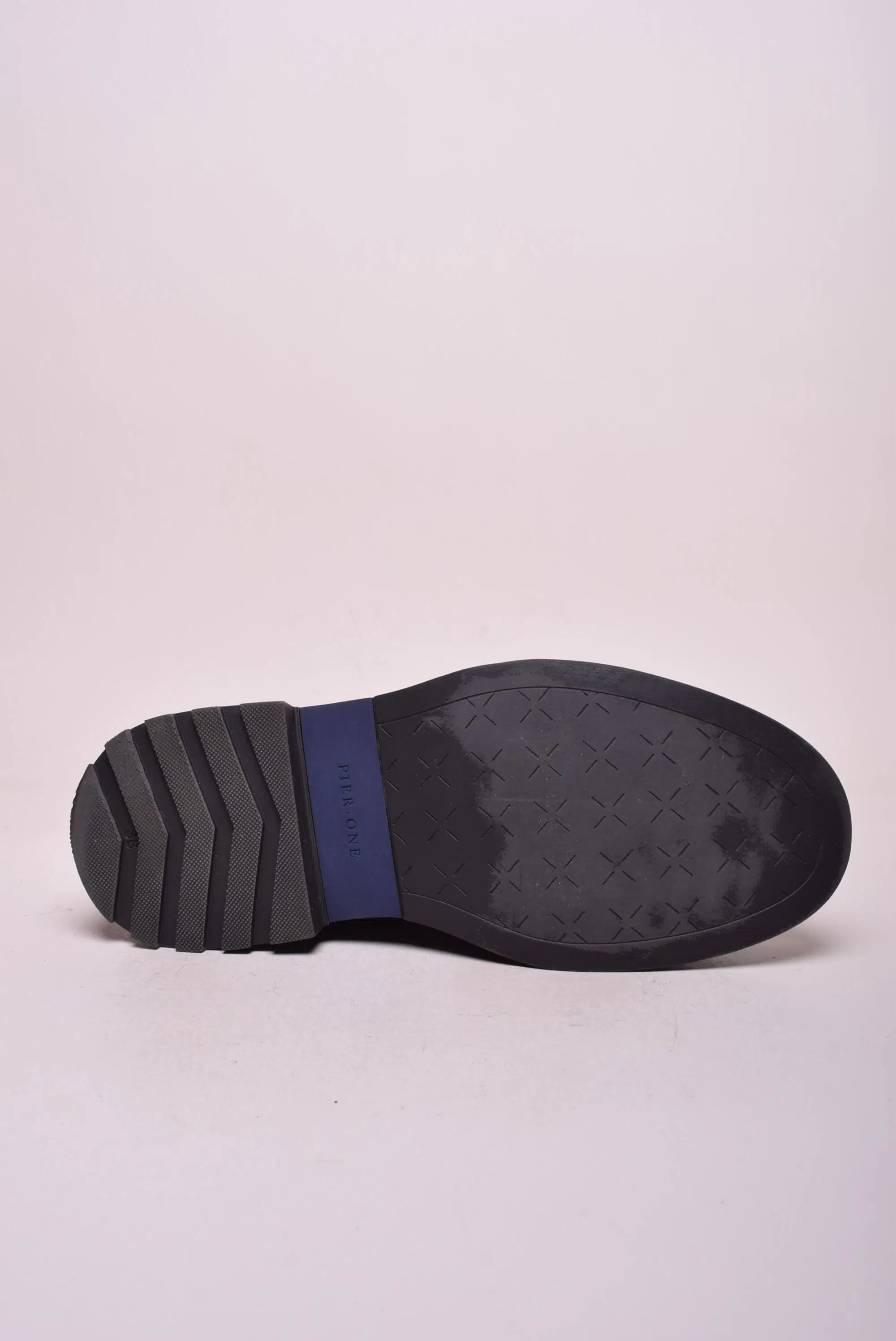 Mocasini barbati  [1]