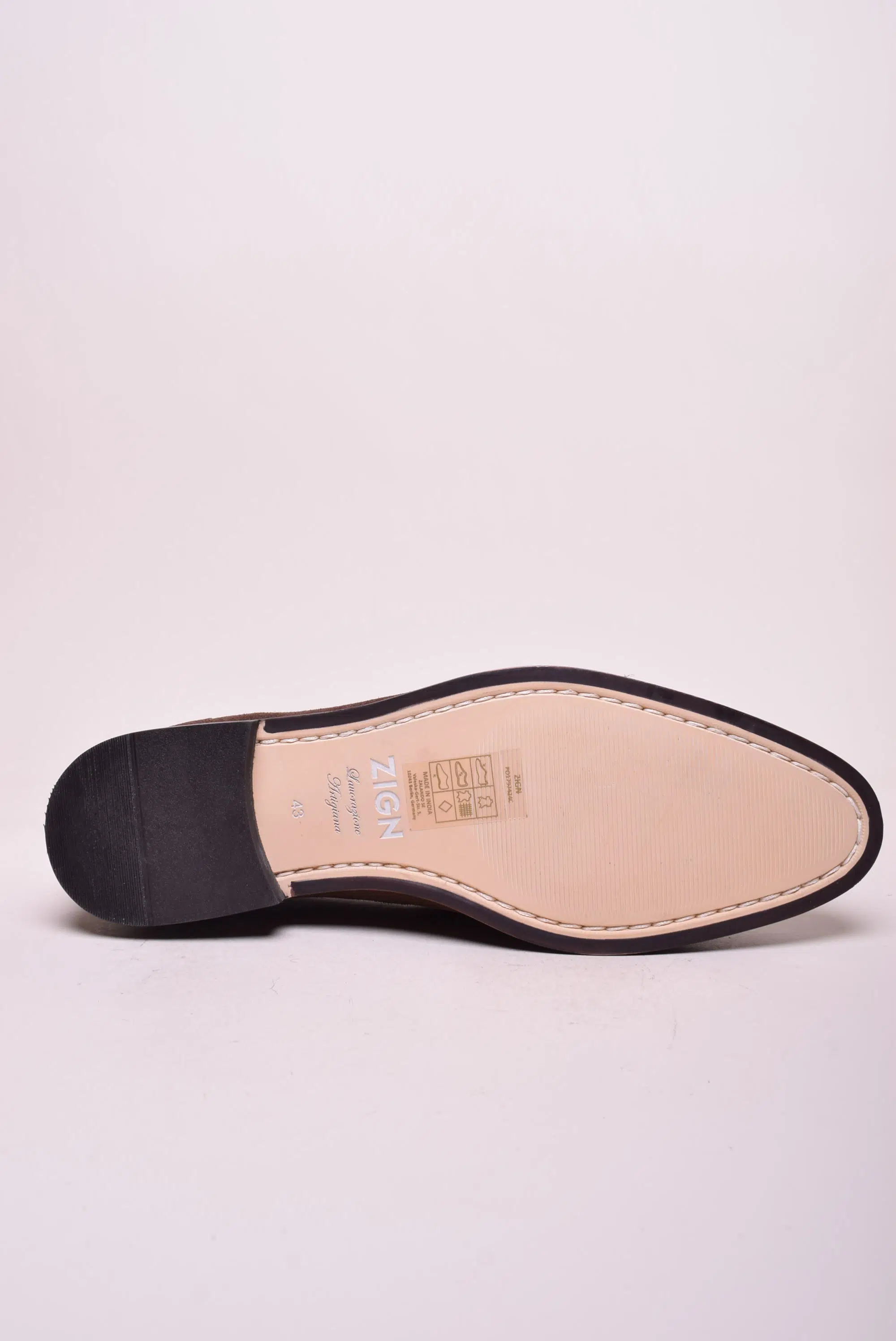 Mocasini barbati  [1]