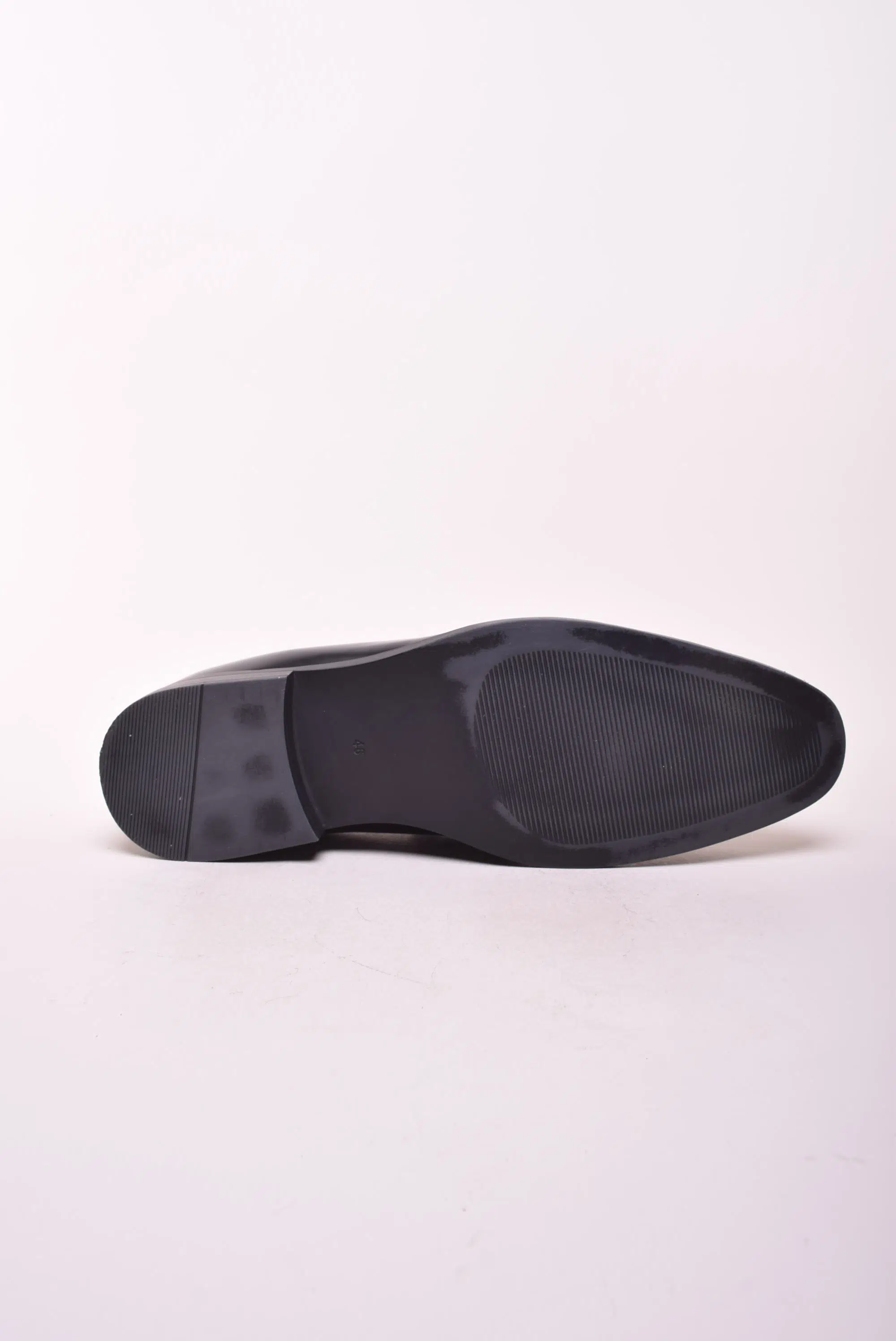 Mocasini barbati  [1]