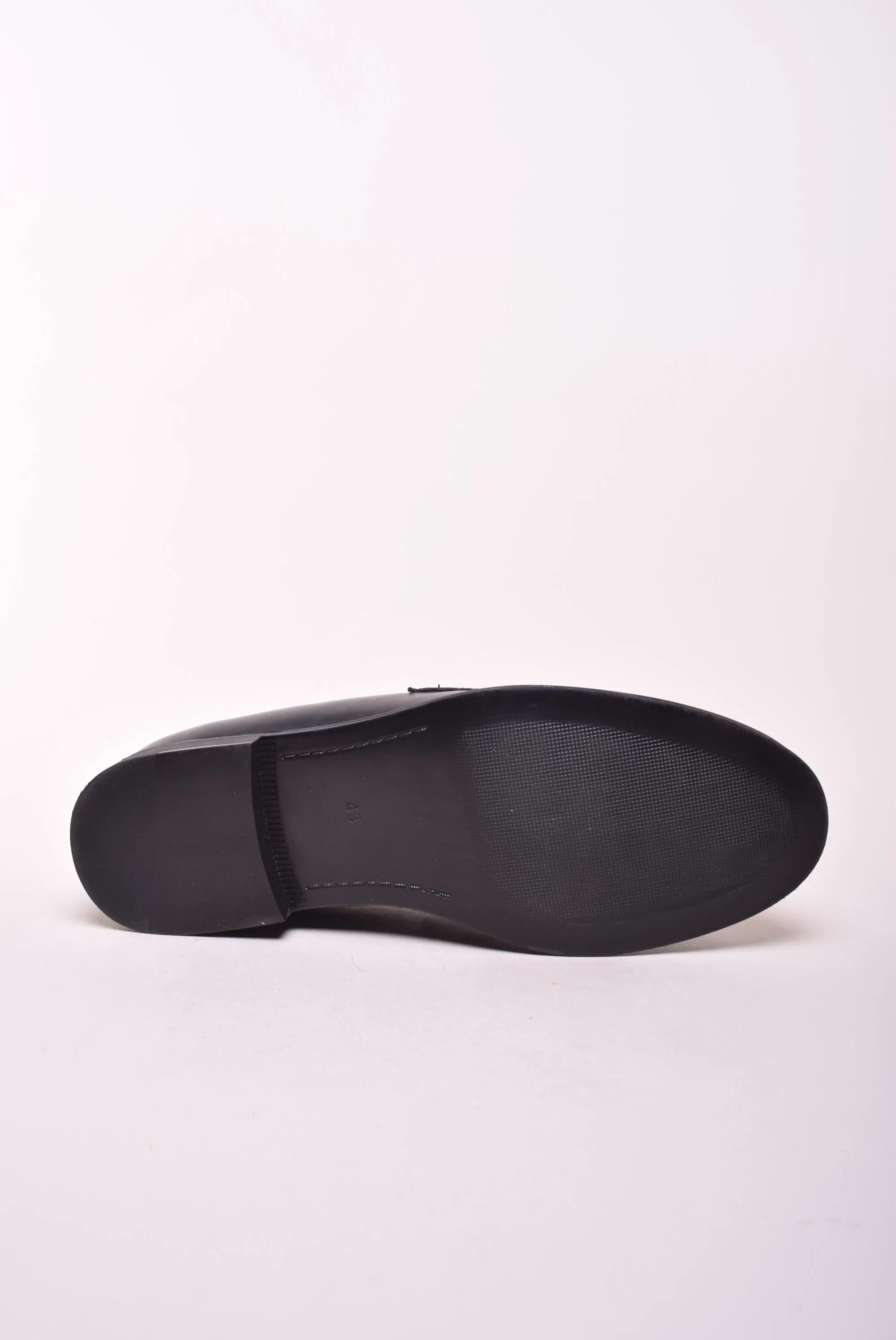 Mocasini barbati  [1]