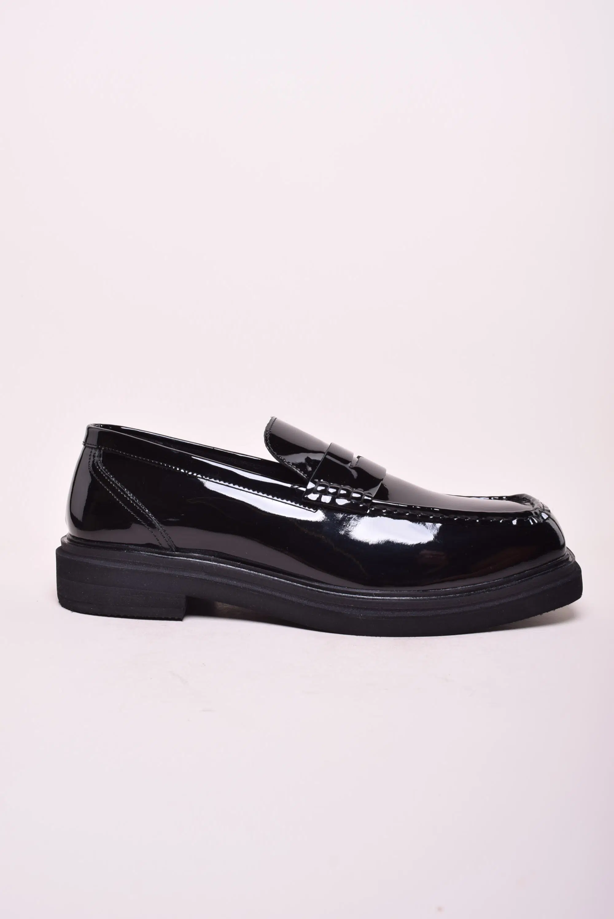 Mocasini bărbați - Mocasini barbati lacuiti