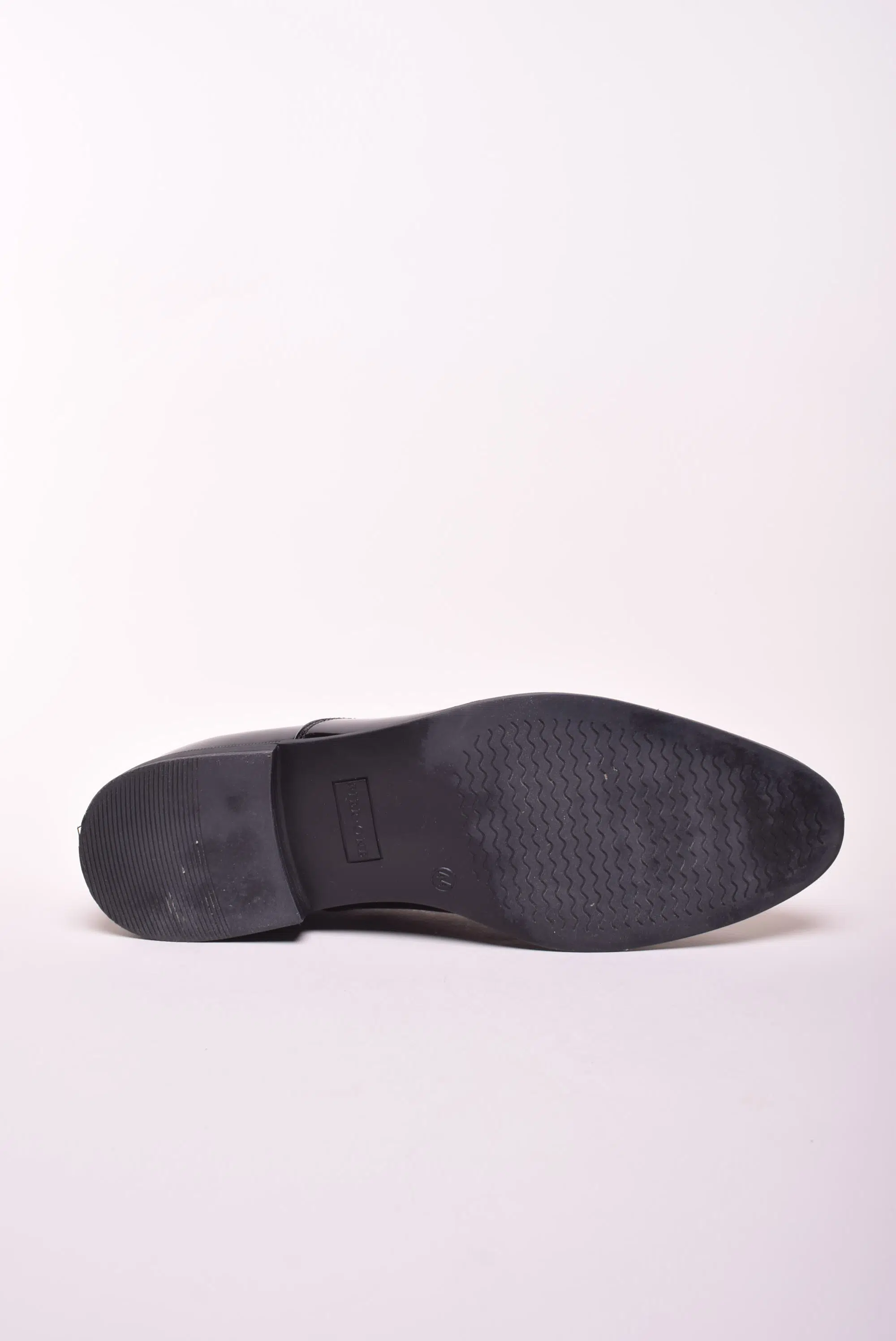 Pantofi barbati lacuiti [1]