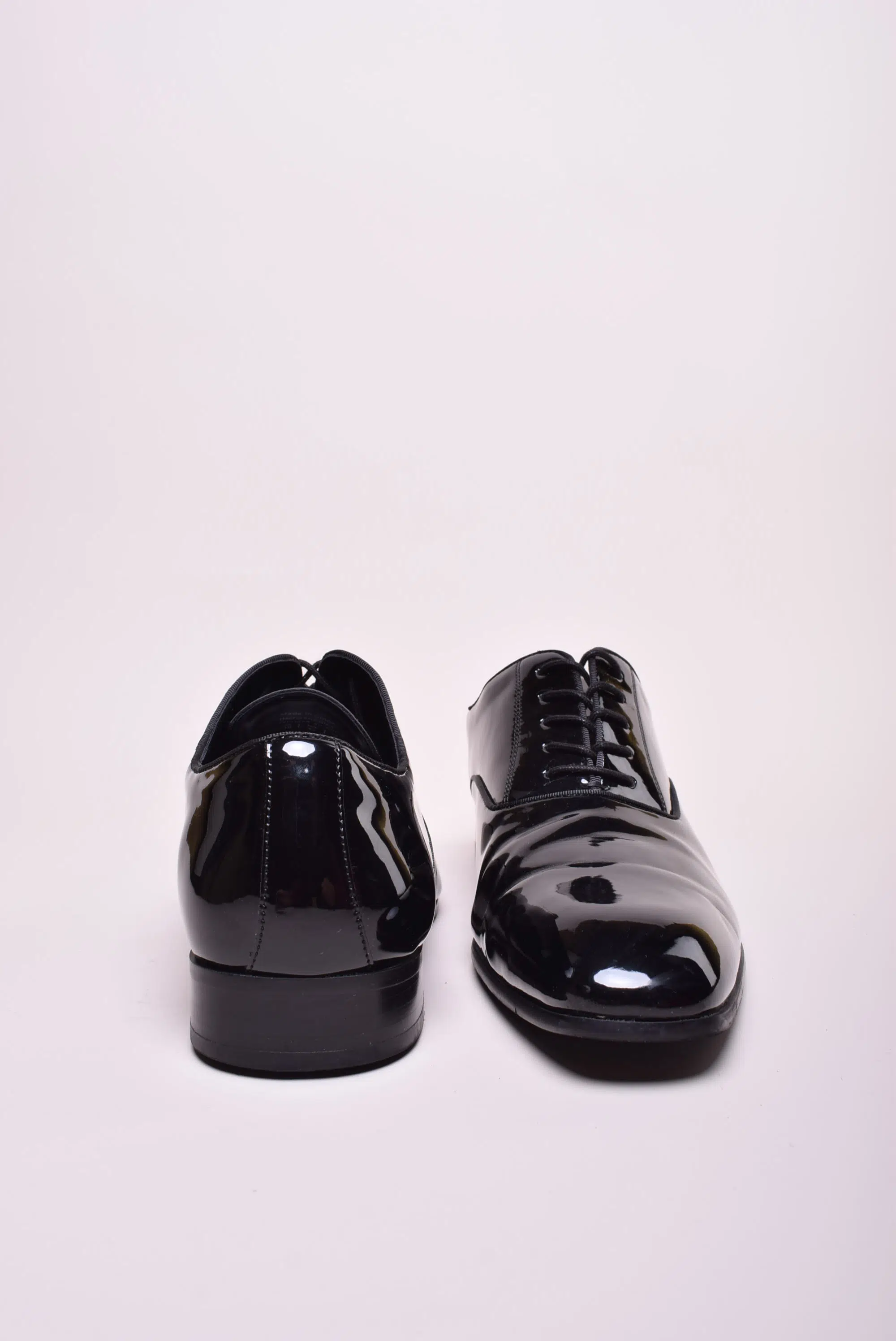 Pantofi barbati lacuiti [2]