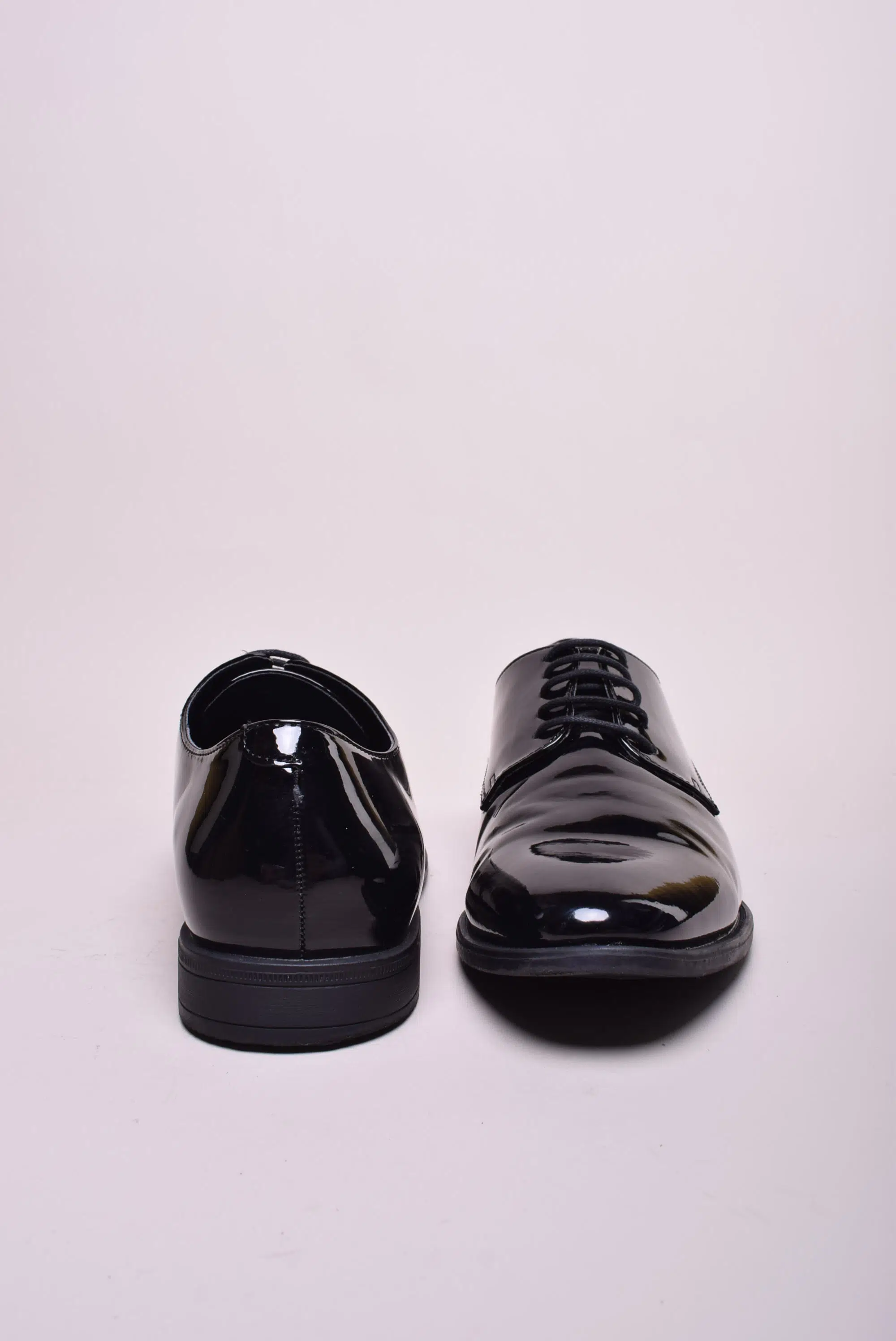 Pantofi barbati lacuiti [2]