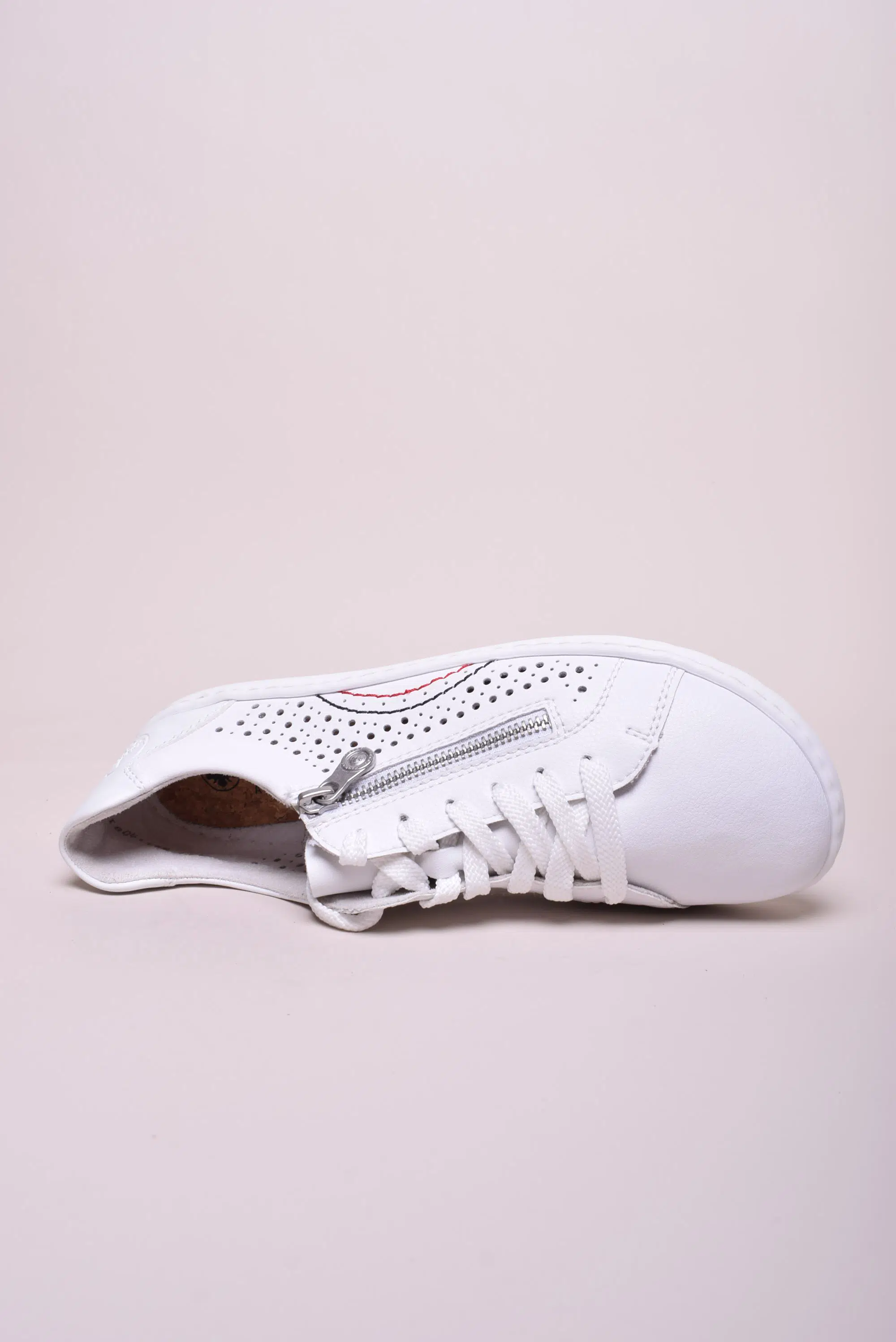 Pantofi casual dama perforati [3]