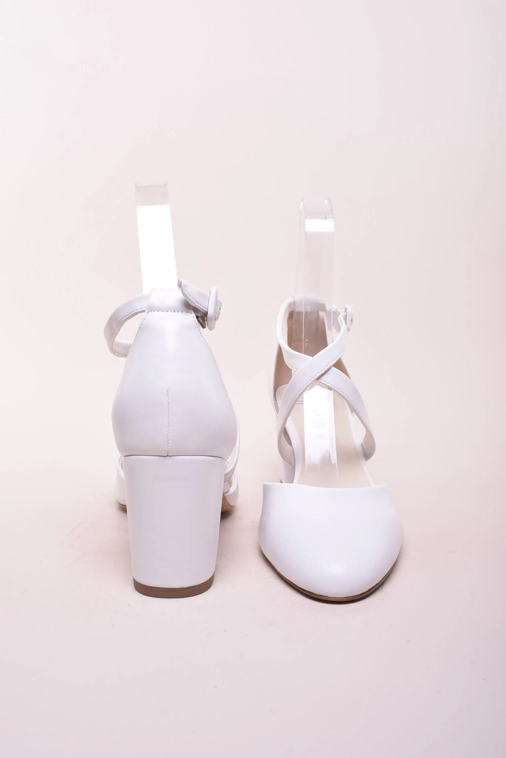 Pantofi dama decupati [2]