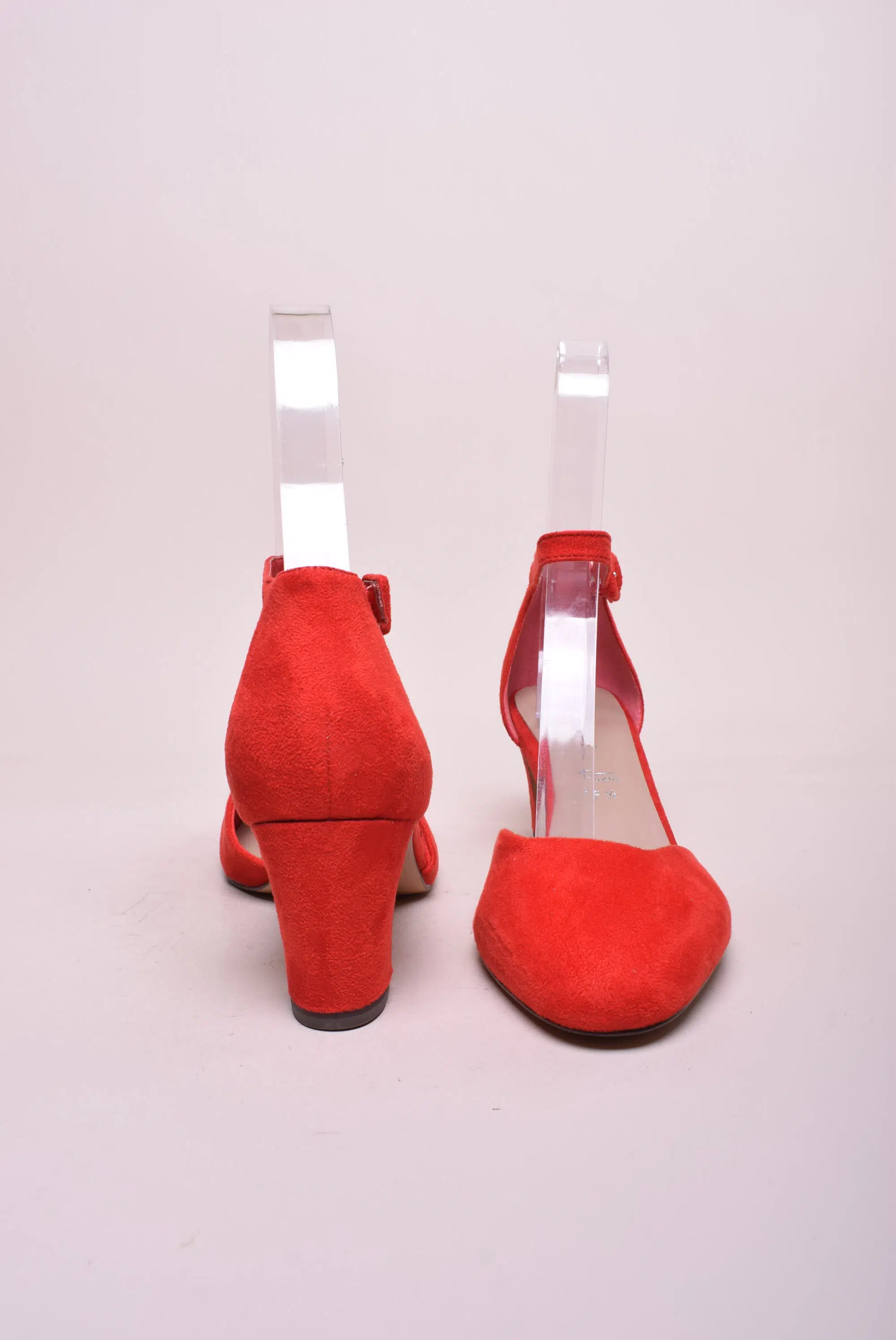 Pantofi dama decupati [2]