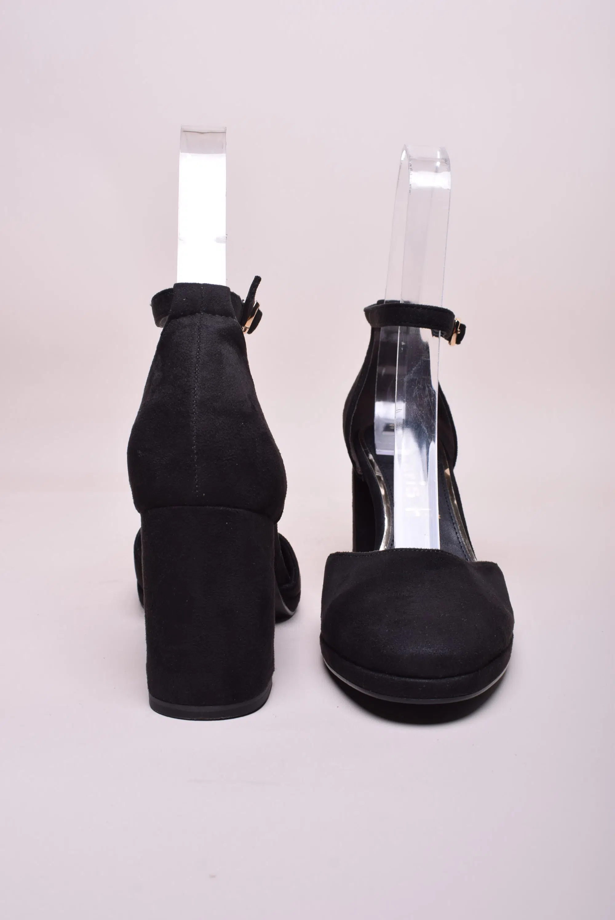 Pantofi dama decupati [2]