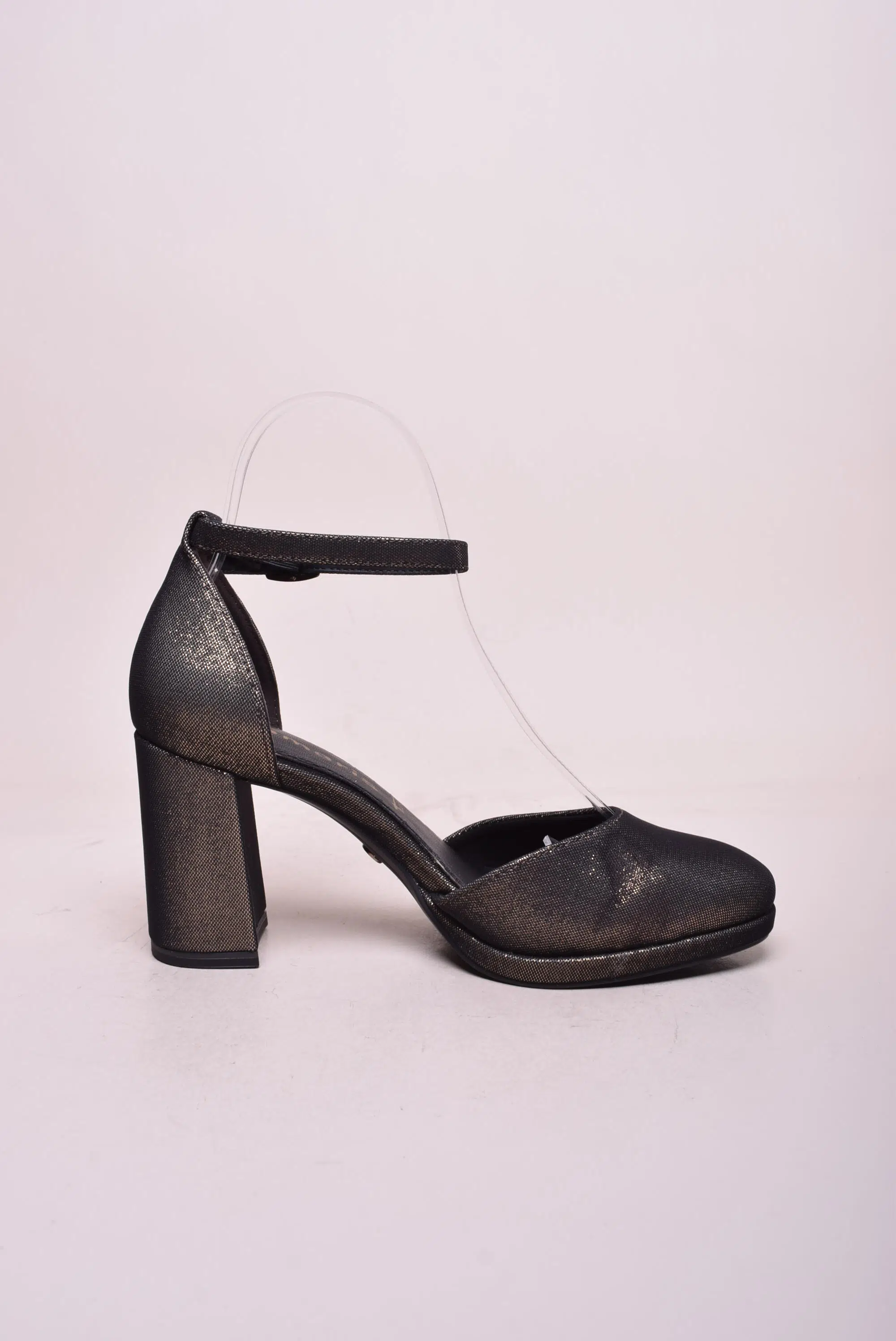 Pantofi dama decupati [3]