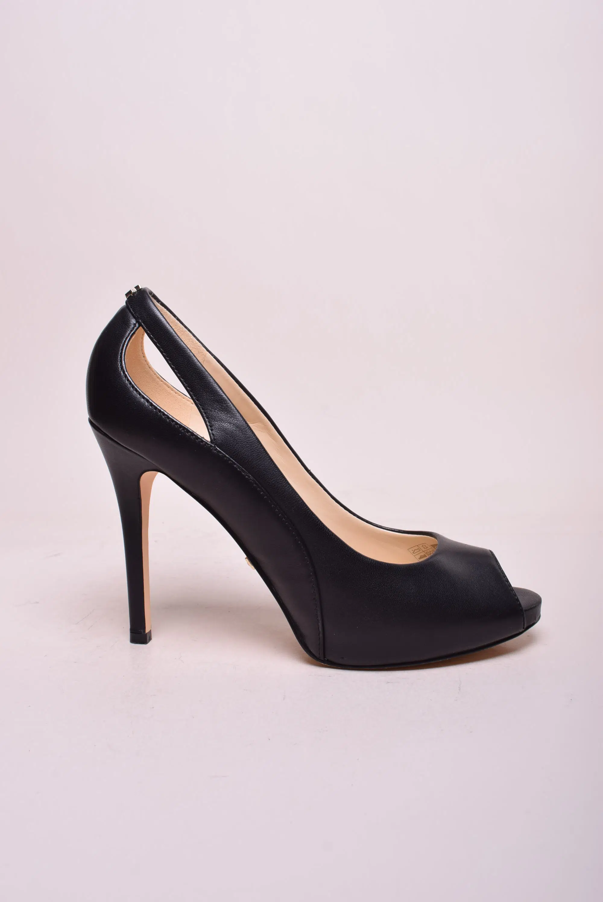 Pantofi dama decupati