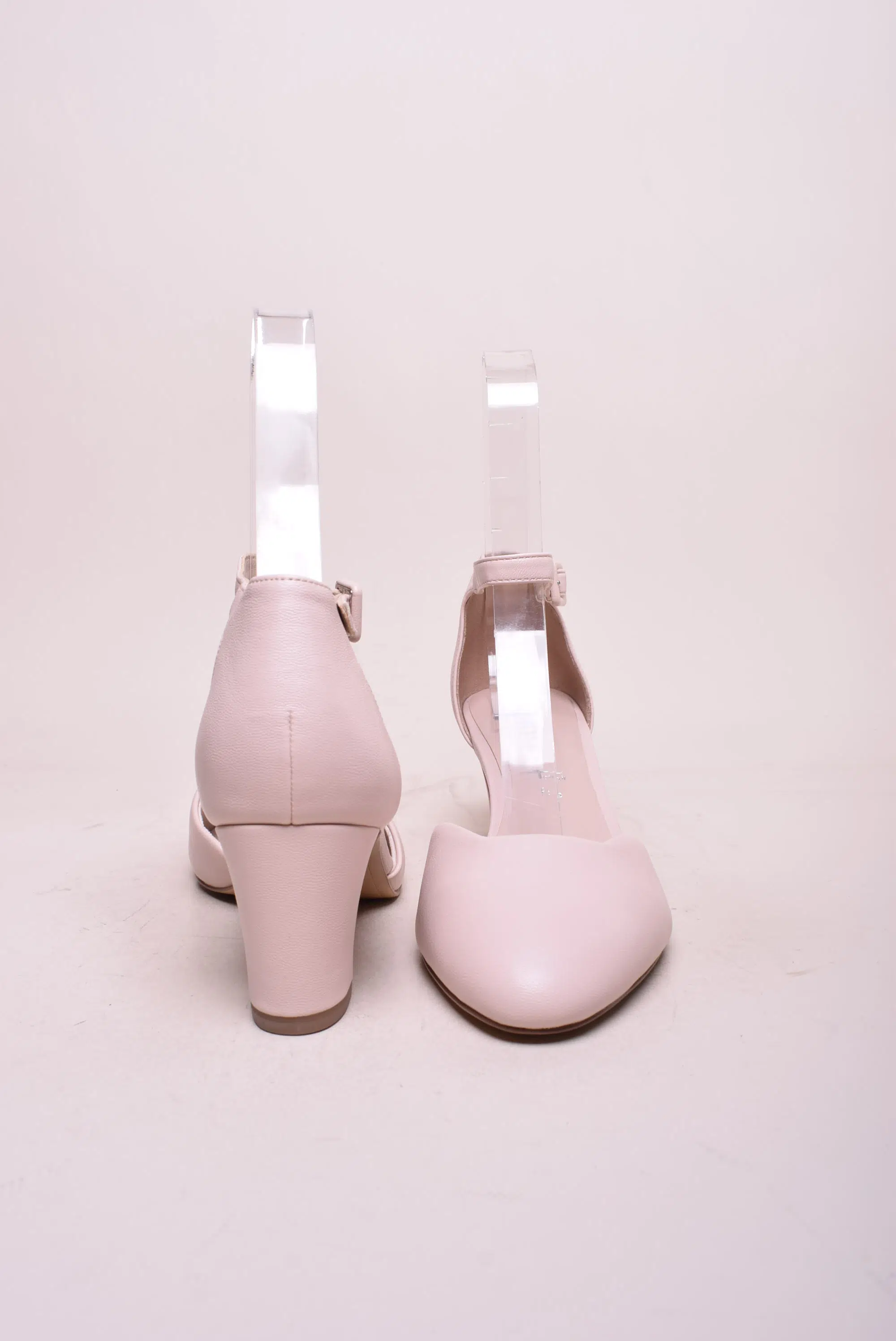 Pantofi dama decupati [2]