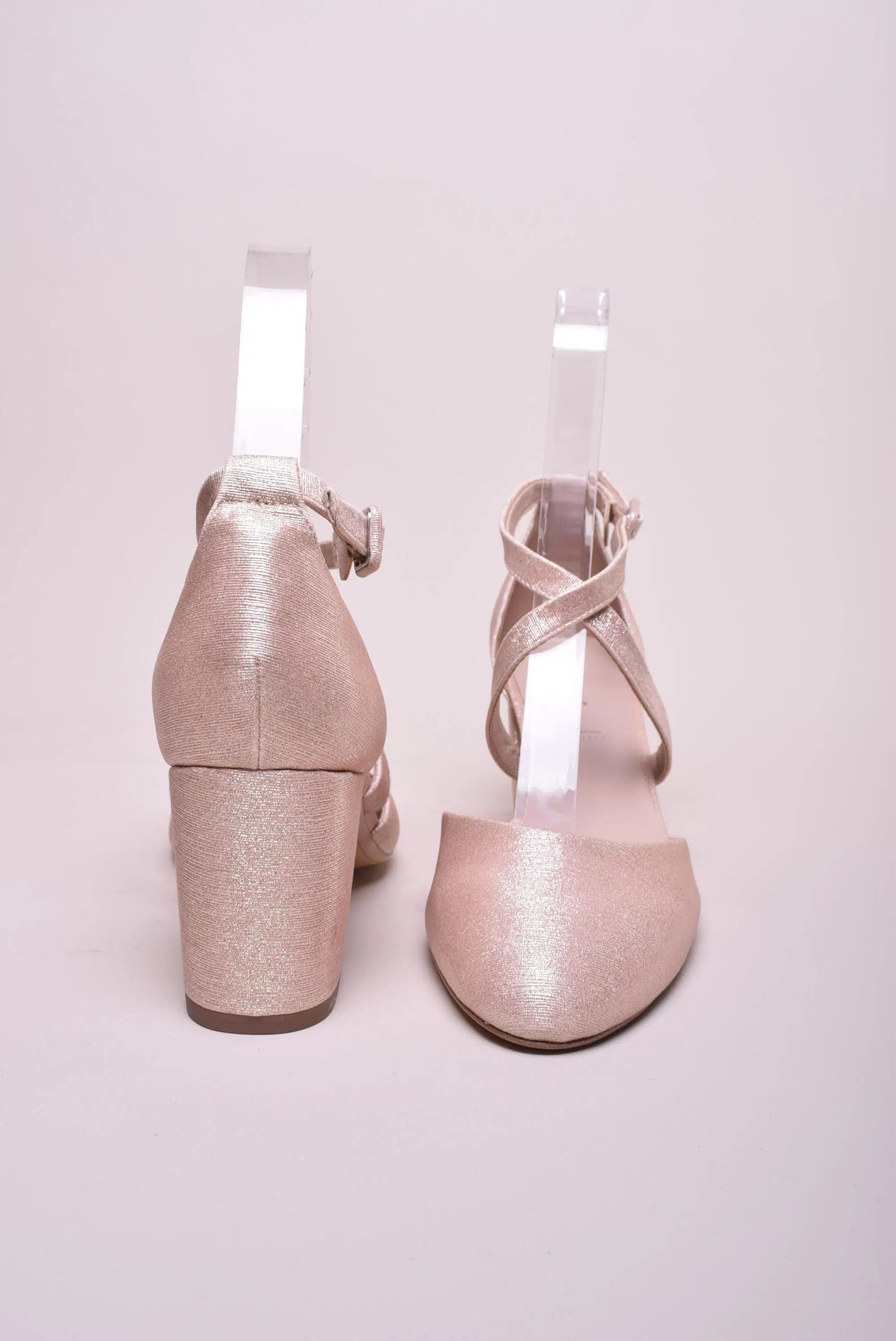 Pantofi dama decupati [2]