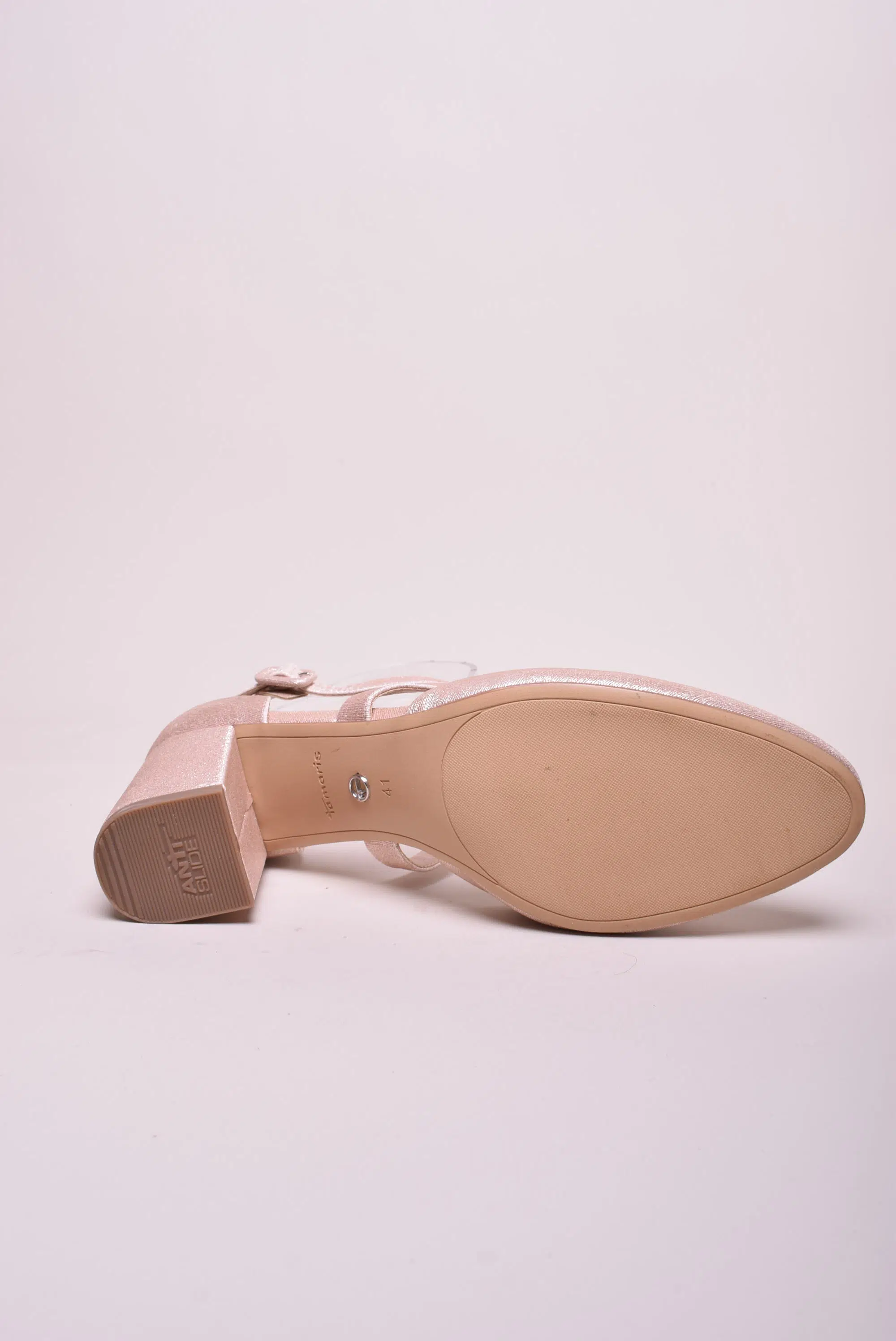 Pantofi dama decupati [1]