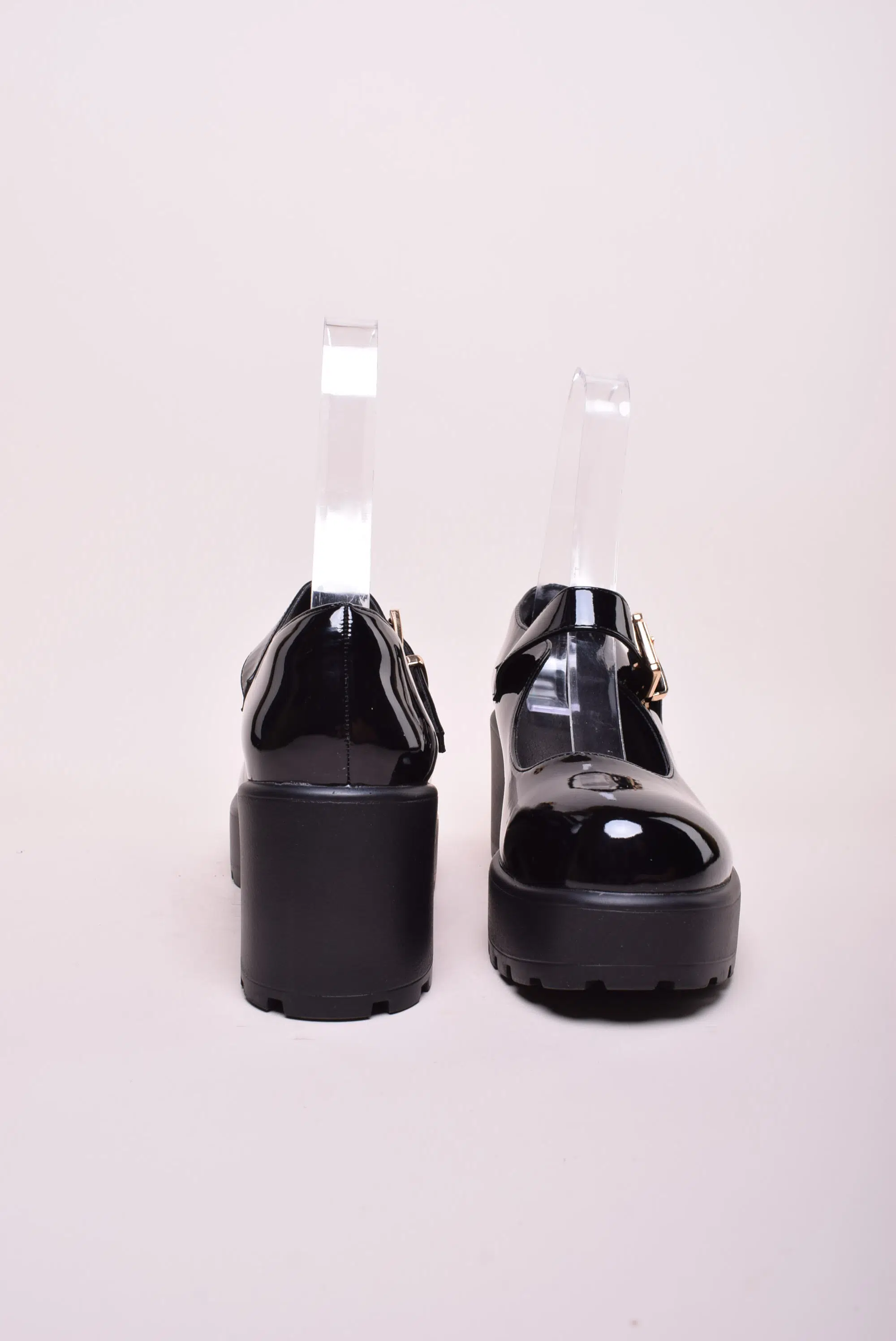 Pantofi dama lacuiti, cu platforma [2]