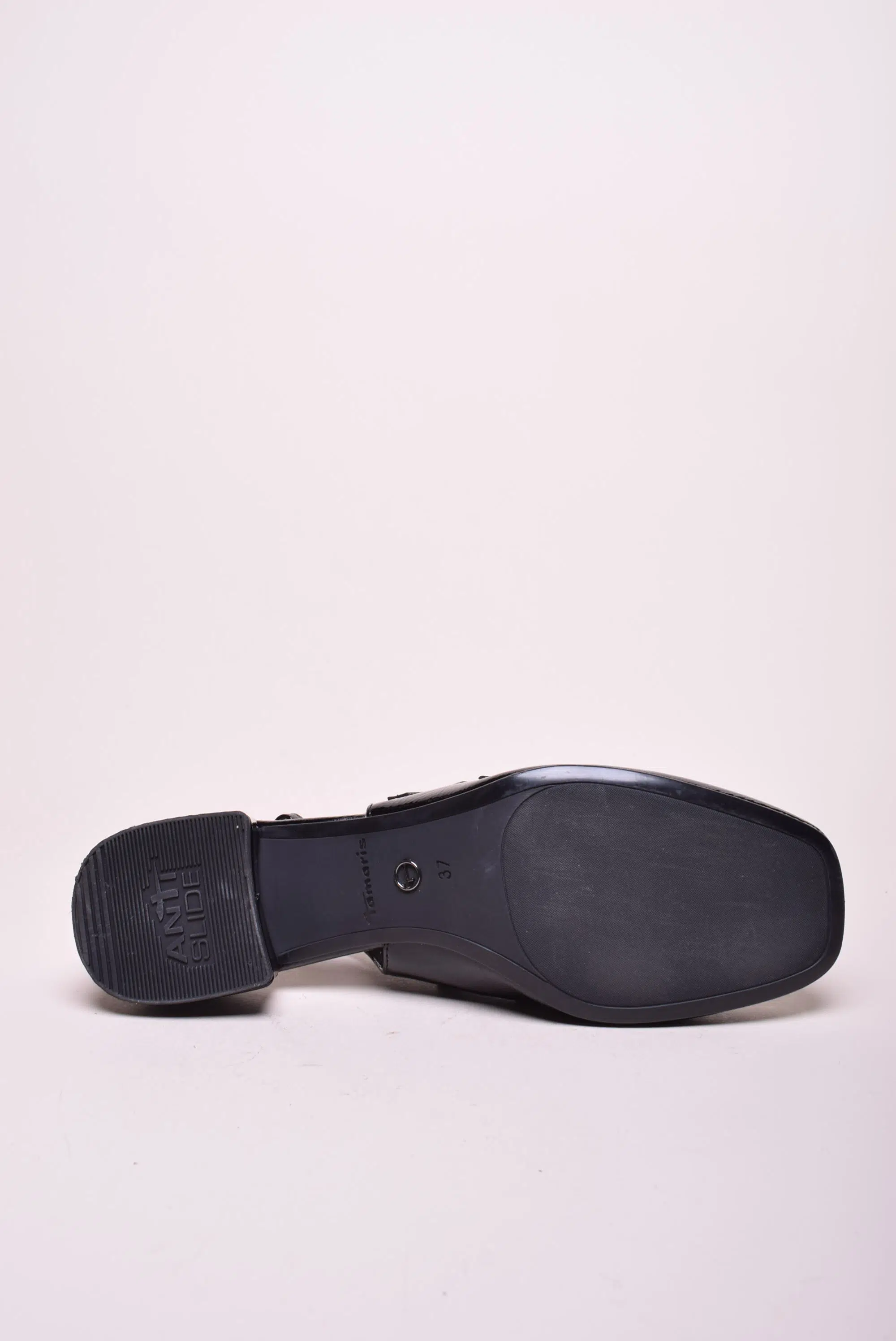 Pantofi dama lacuiti, decupati in spate [1]