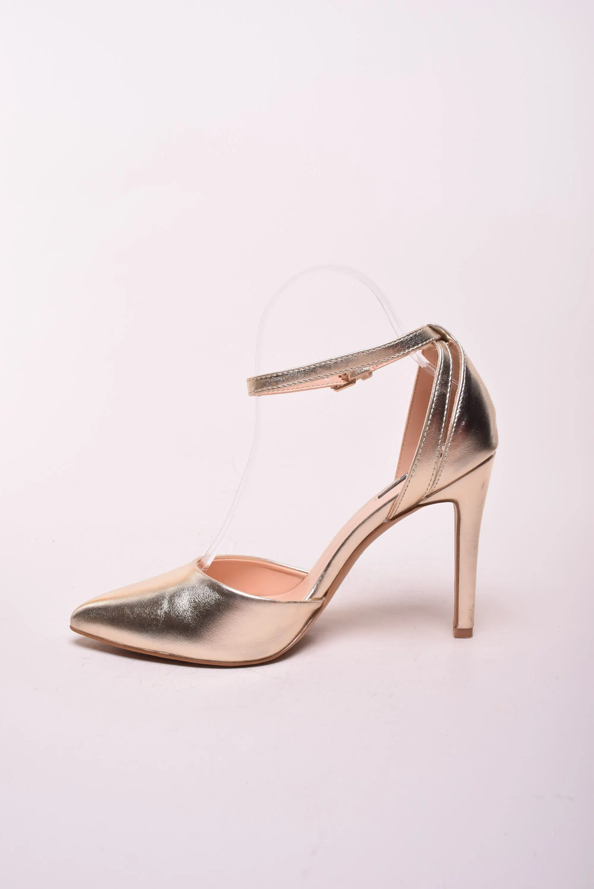 Pantofi dama stiletto decupati [3]