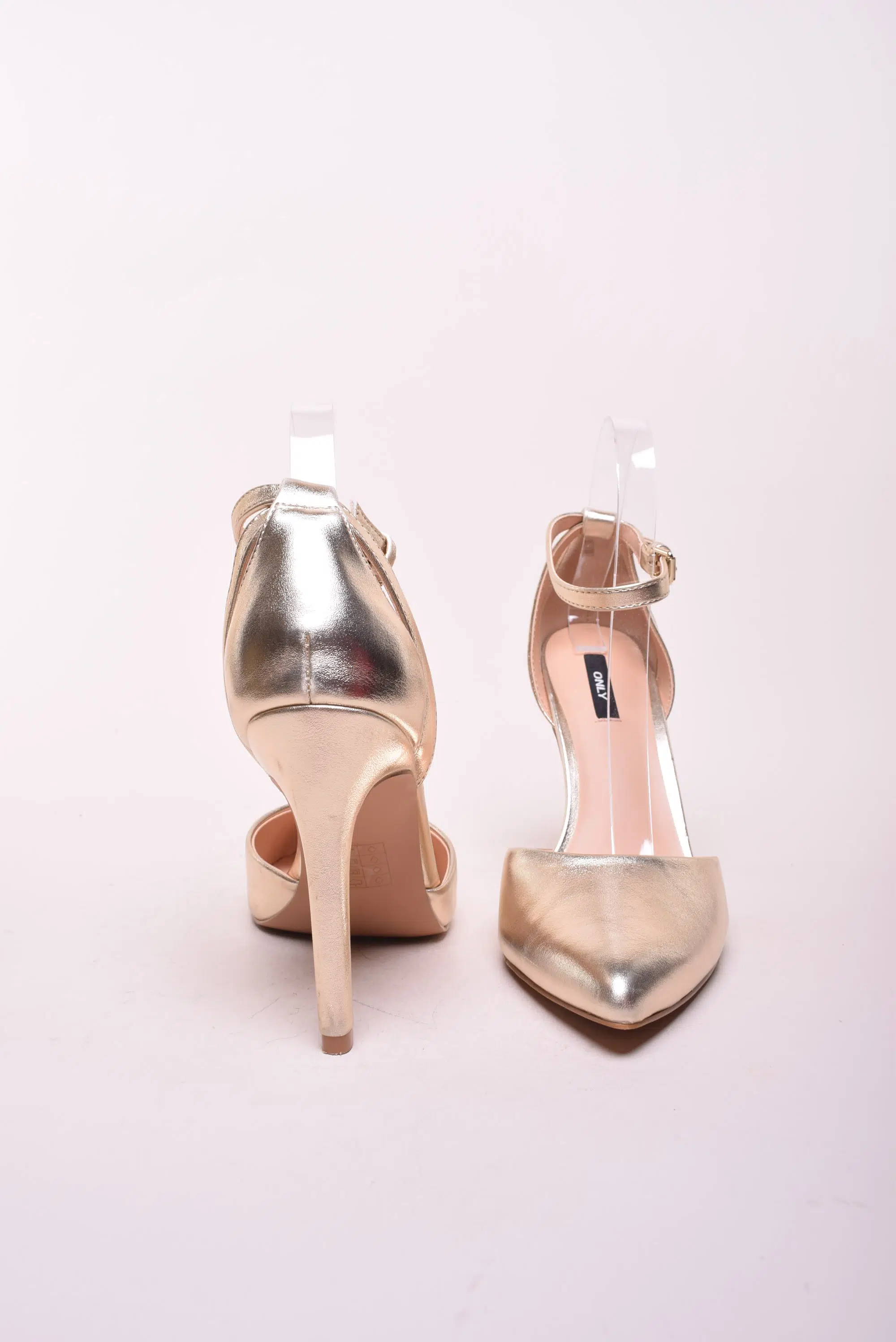 Pantofi dama stiletto decupati [2]