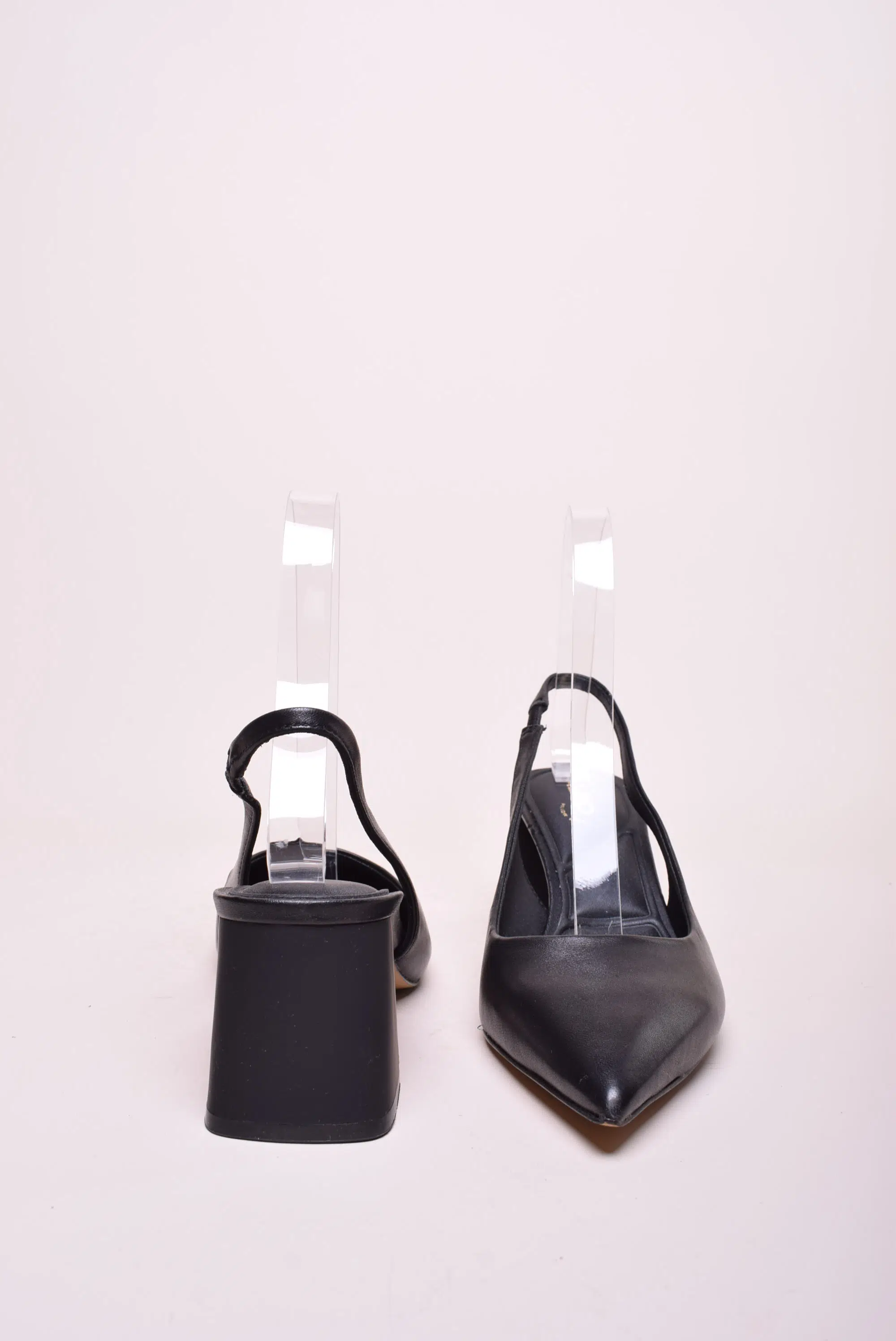 Pantofi dama stiletto decupati in spate [2]