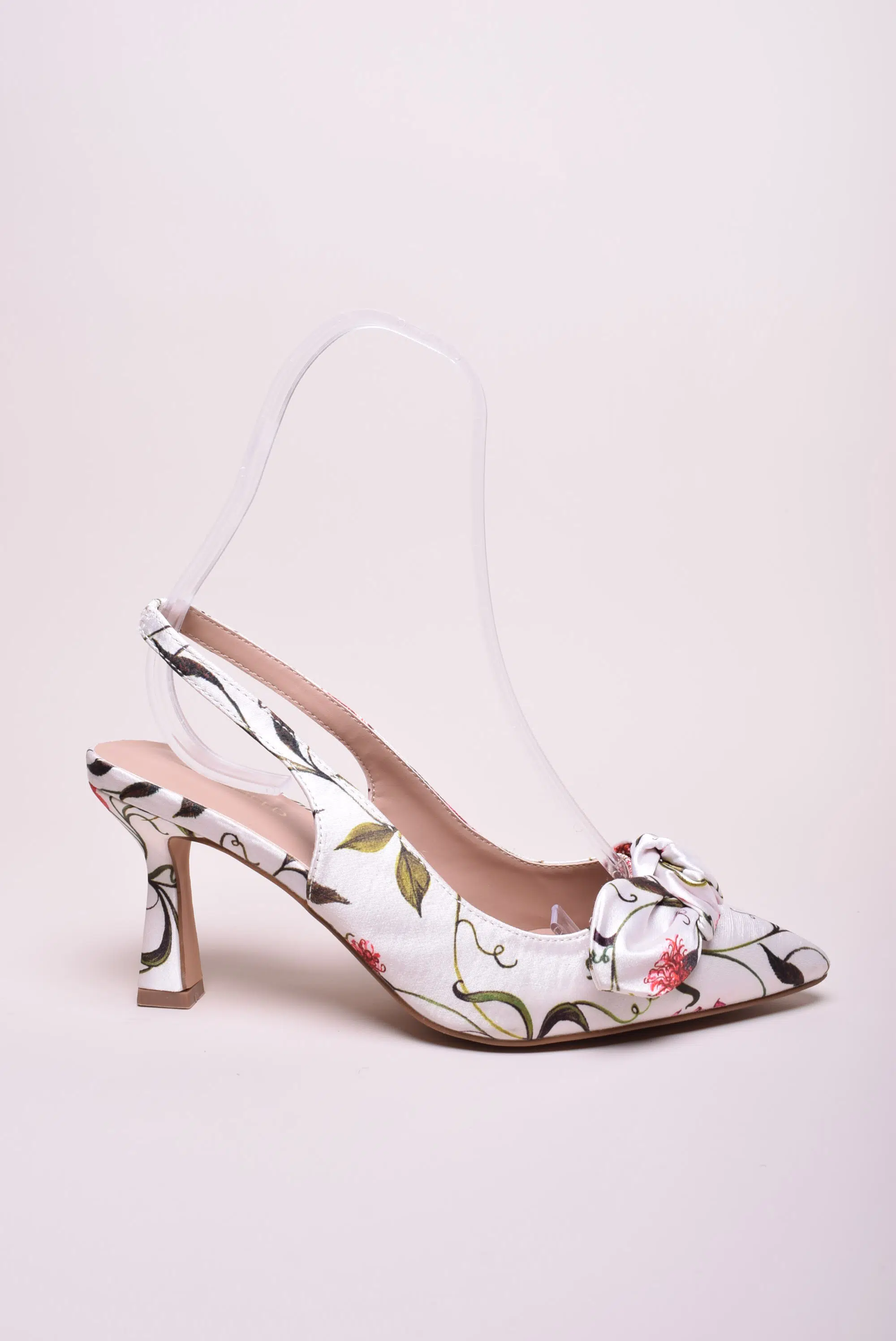 Pantofi dama stiletto decupati in spate