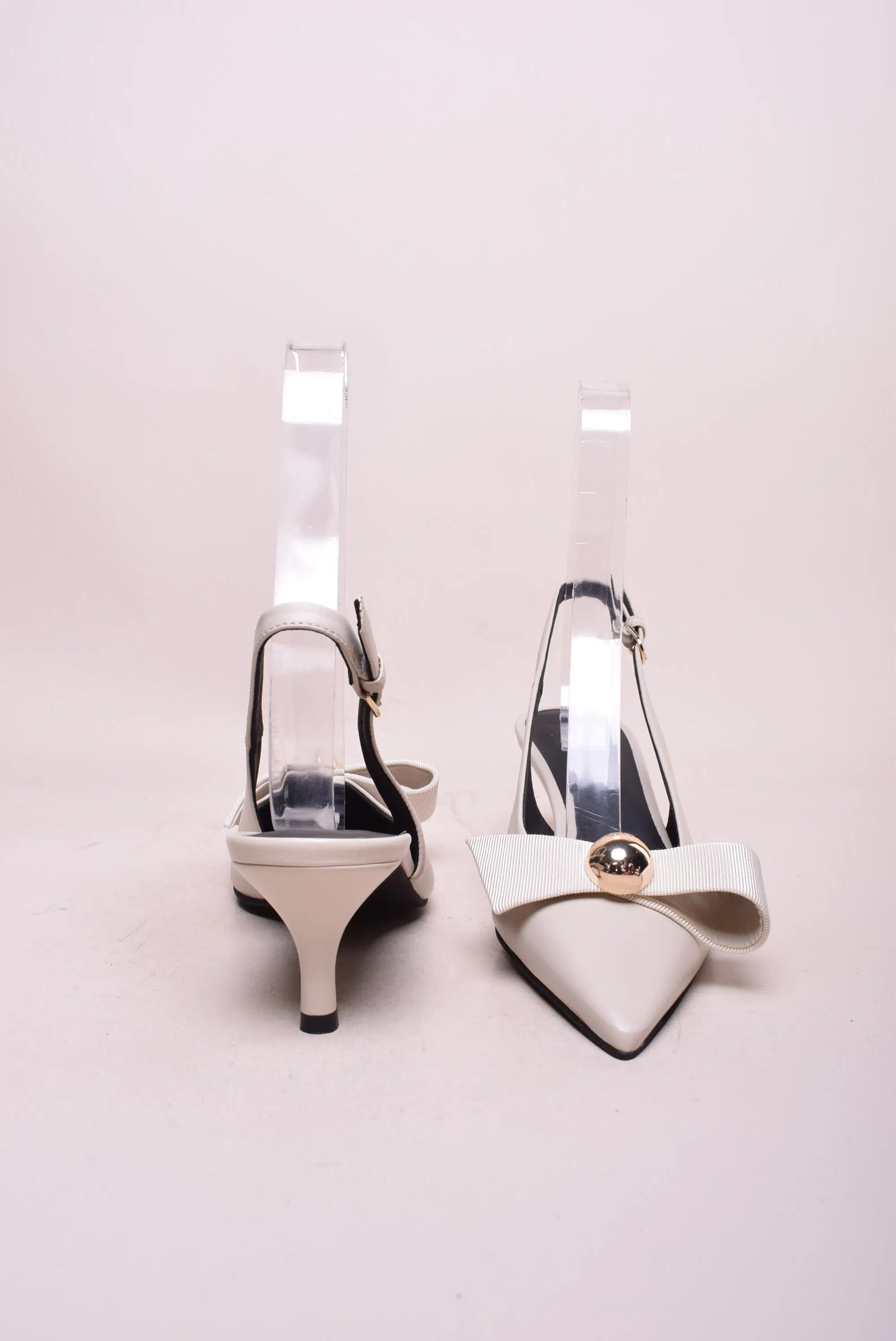 Pantofi dama stiletto decupati in spate [2]