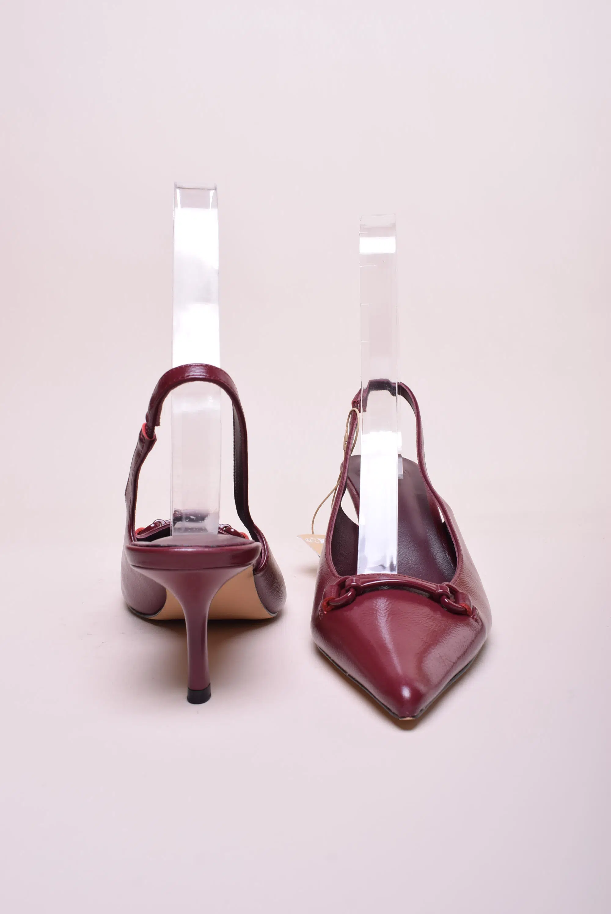 Pantofi dama stiletto decupati in spate [2]